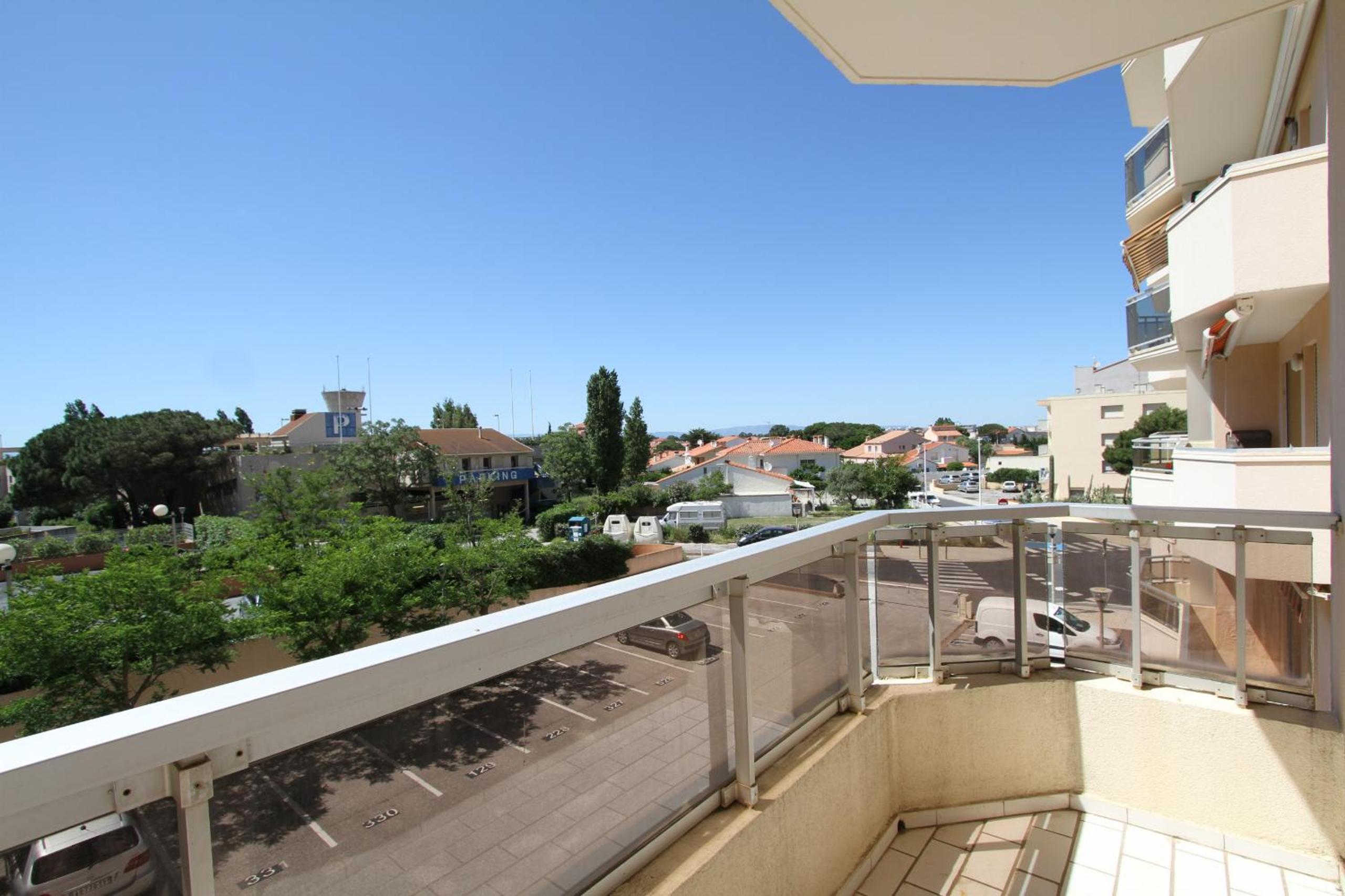 Soleil Bleu - T2 classé 3 étoiles en front de mer view 5