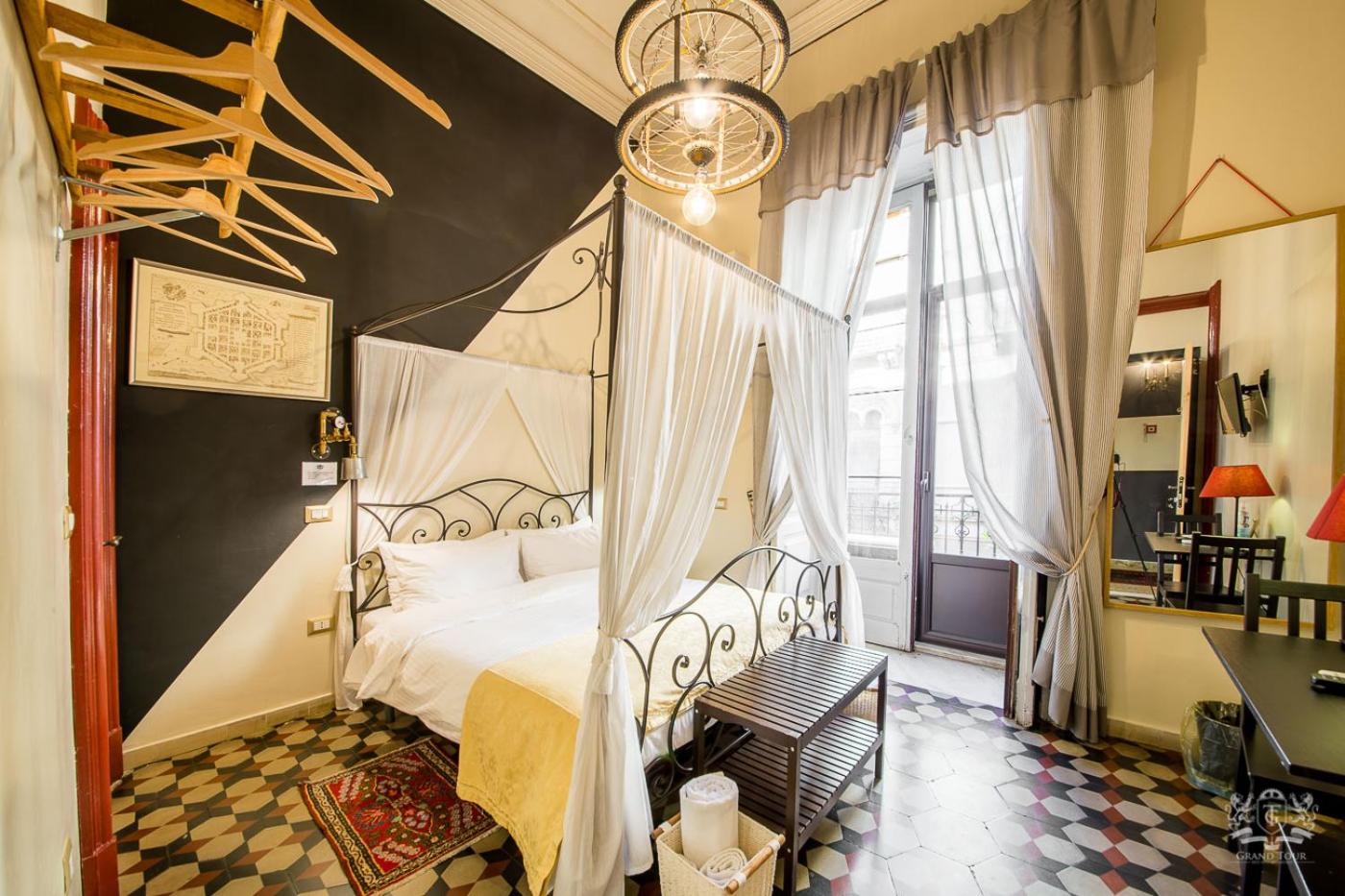 Grand Tour Design Guest House Catania Self Check-in view 4