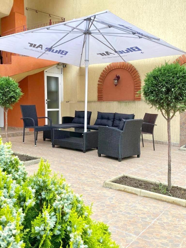 Casa Isabel Constanta view 2