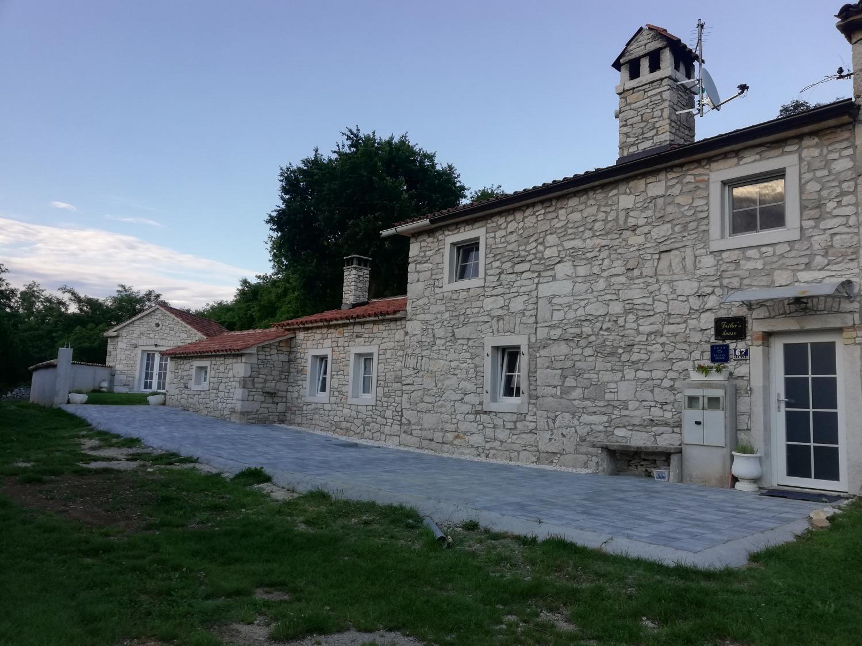 Photo 18