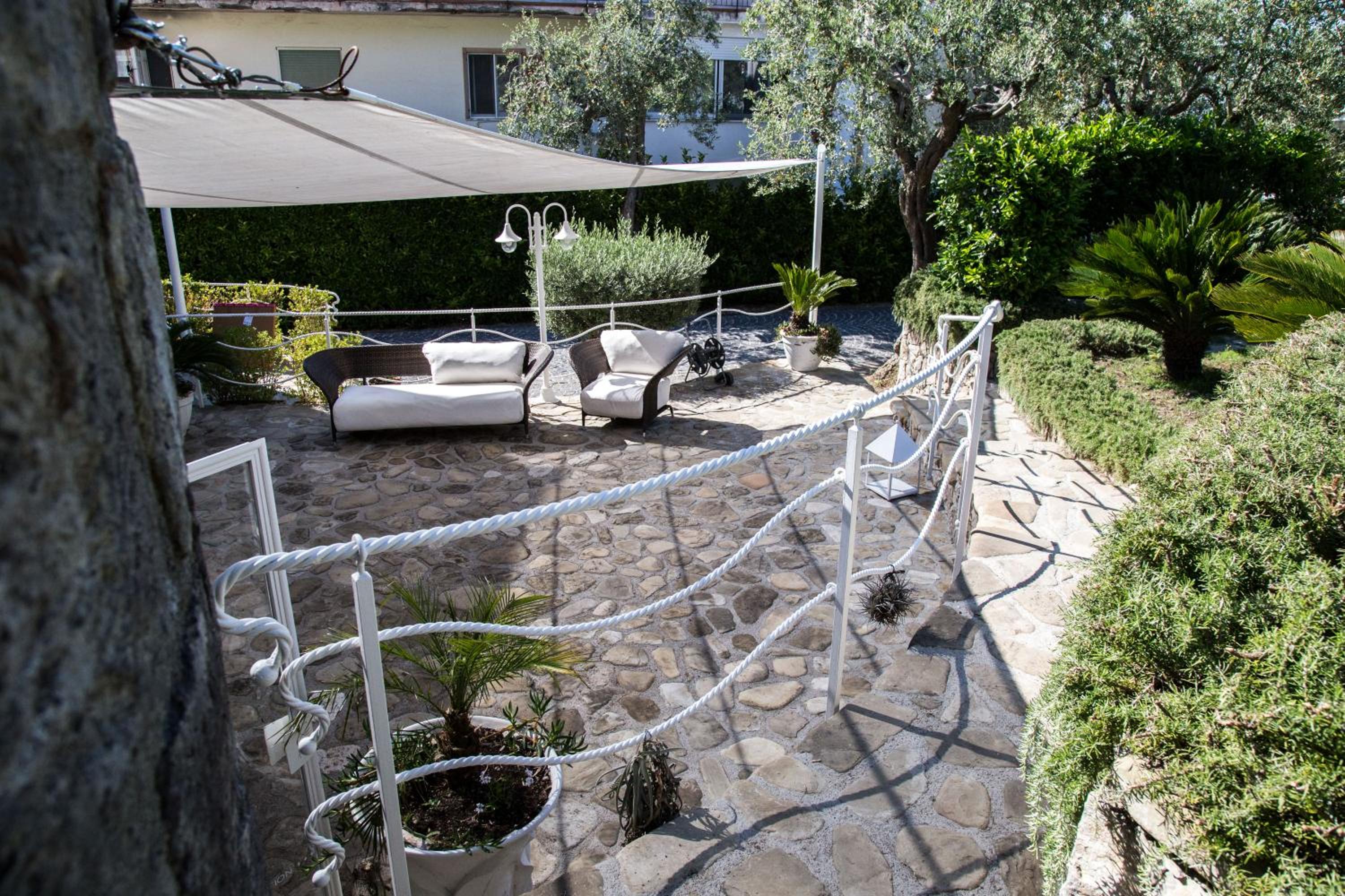 MelRose Relais