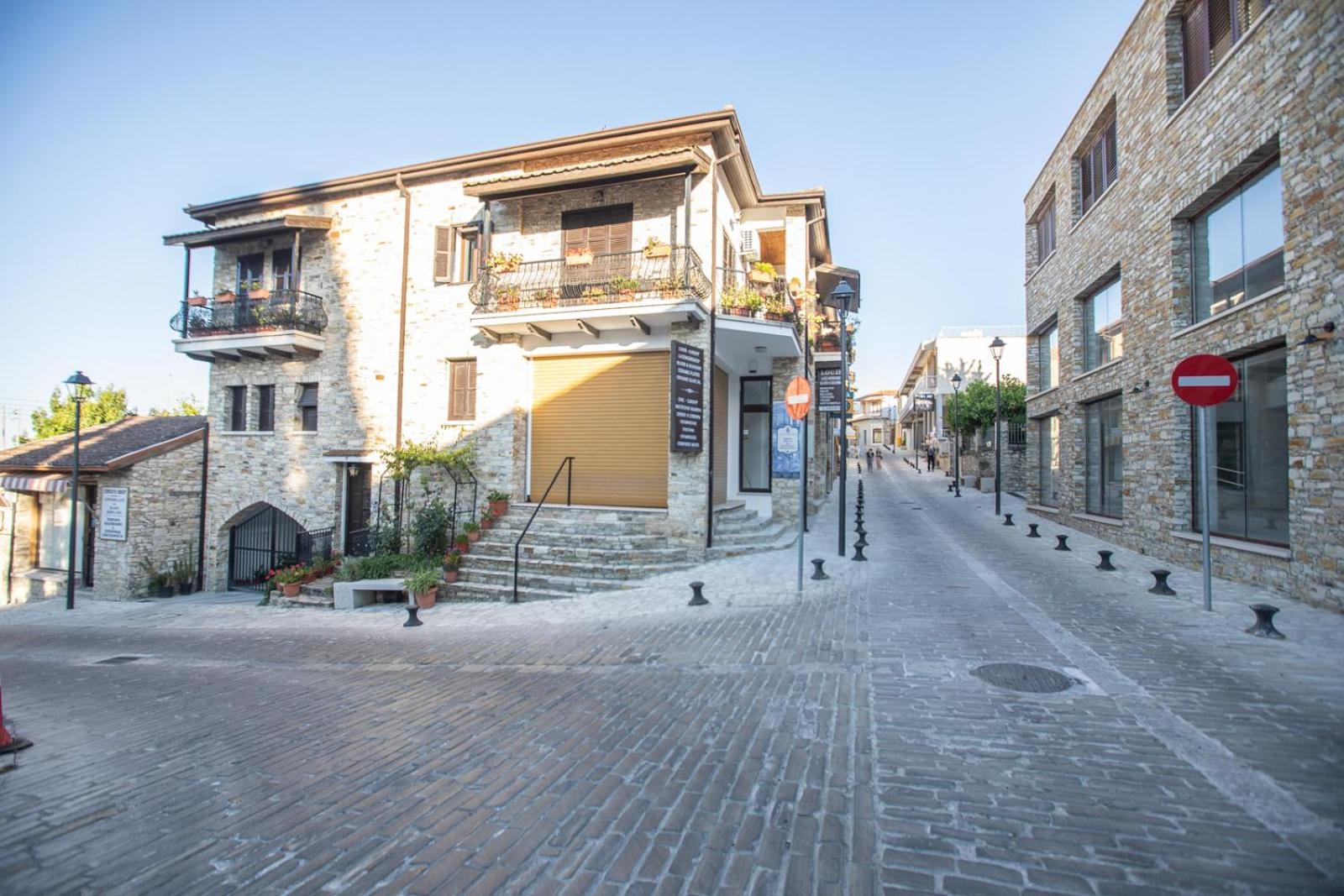 Iosiphis Stonebuilt House