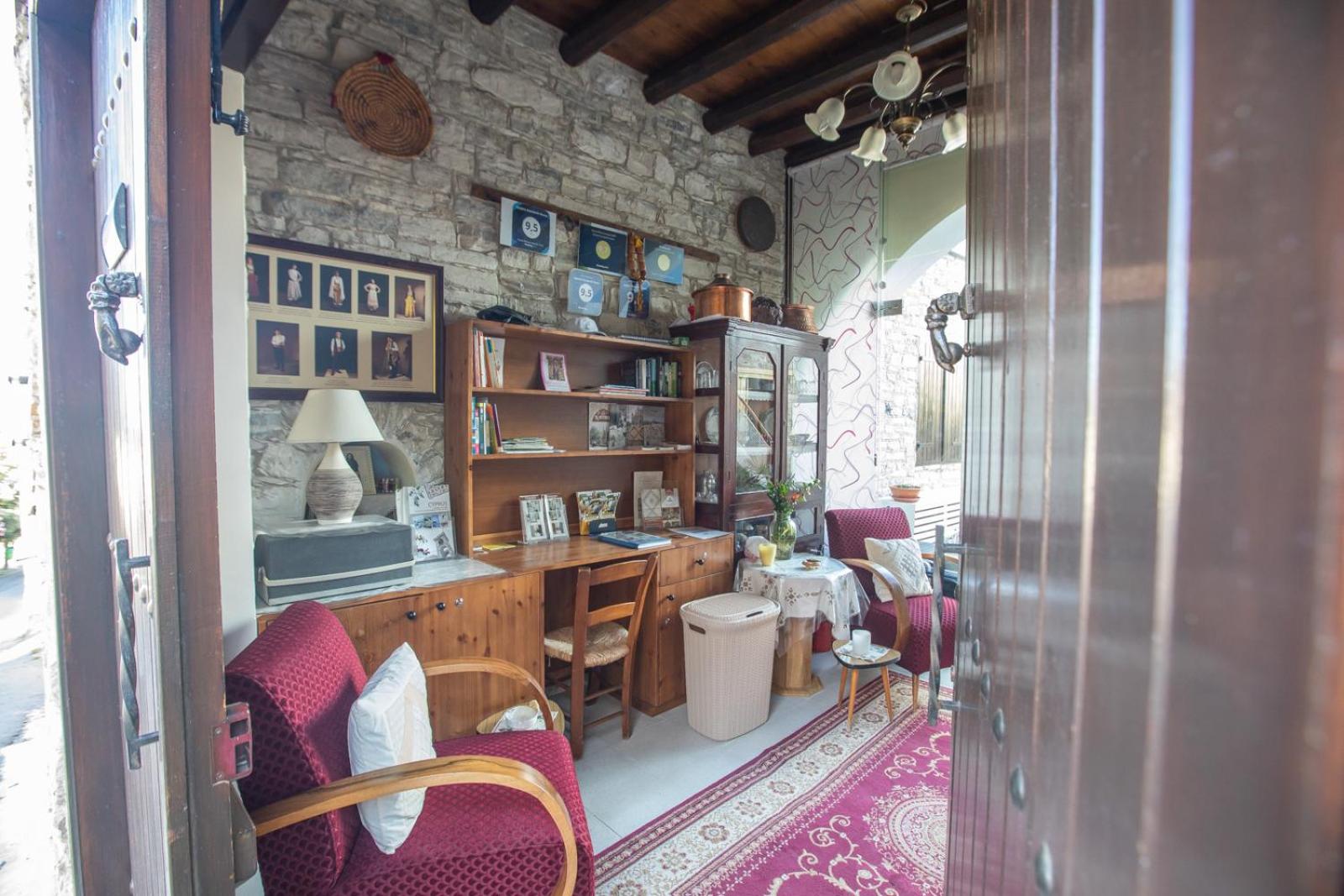 Iosiphis Stonebuilt House