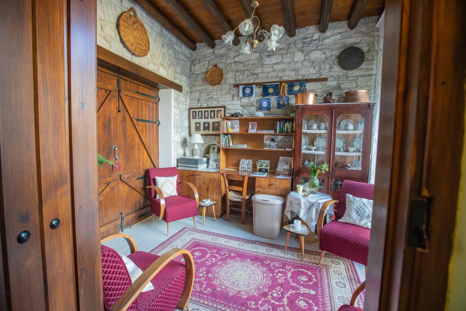 Iosiphis Stonebuilt House