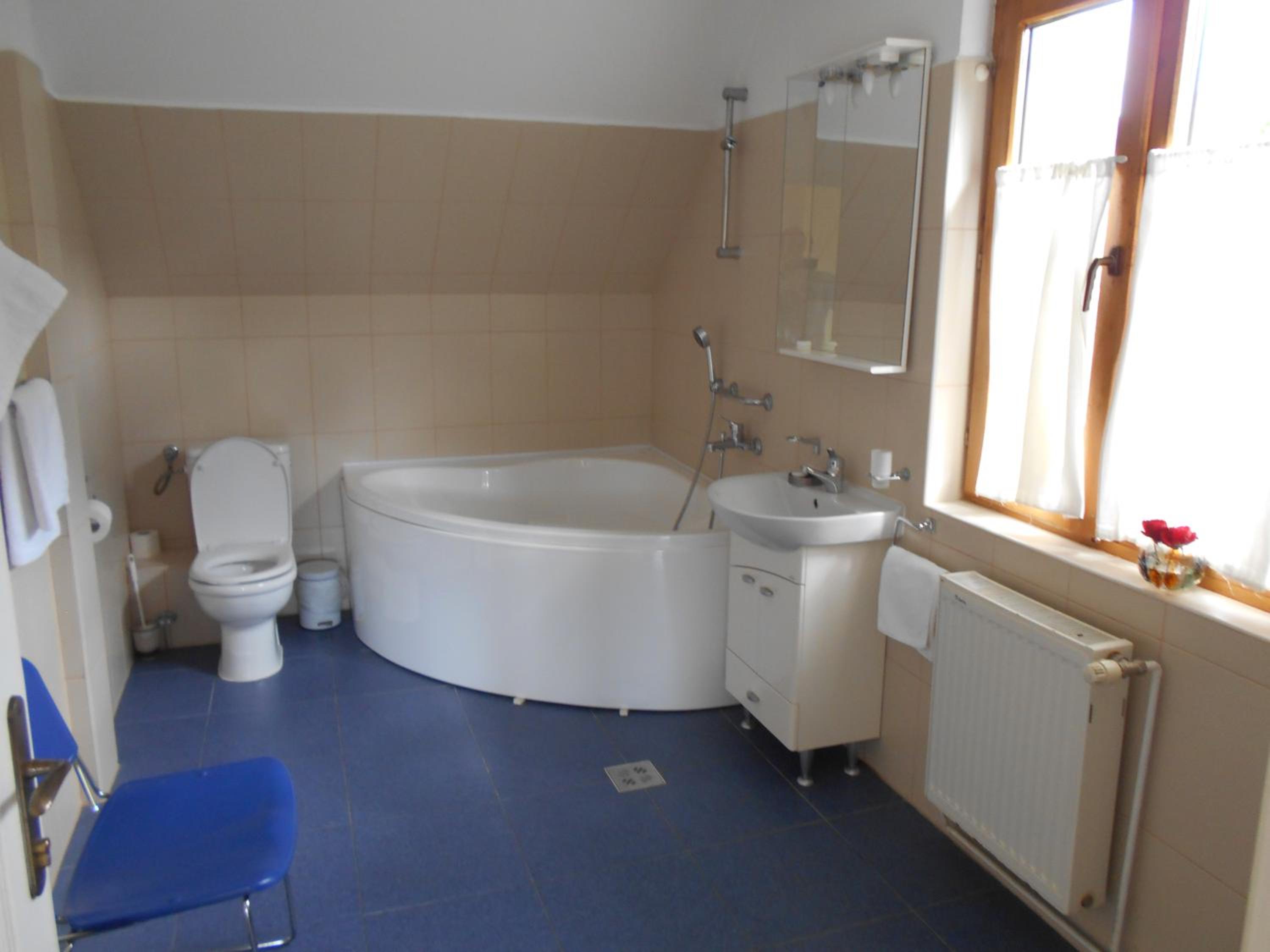 Photo 48