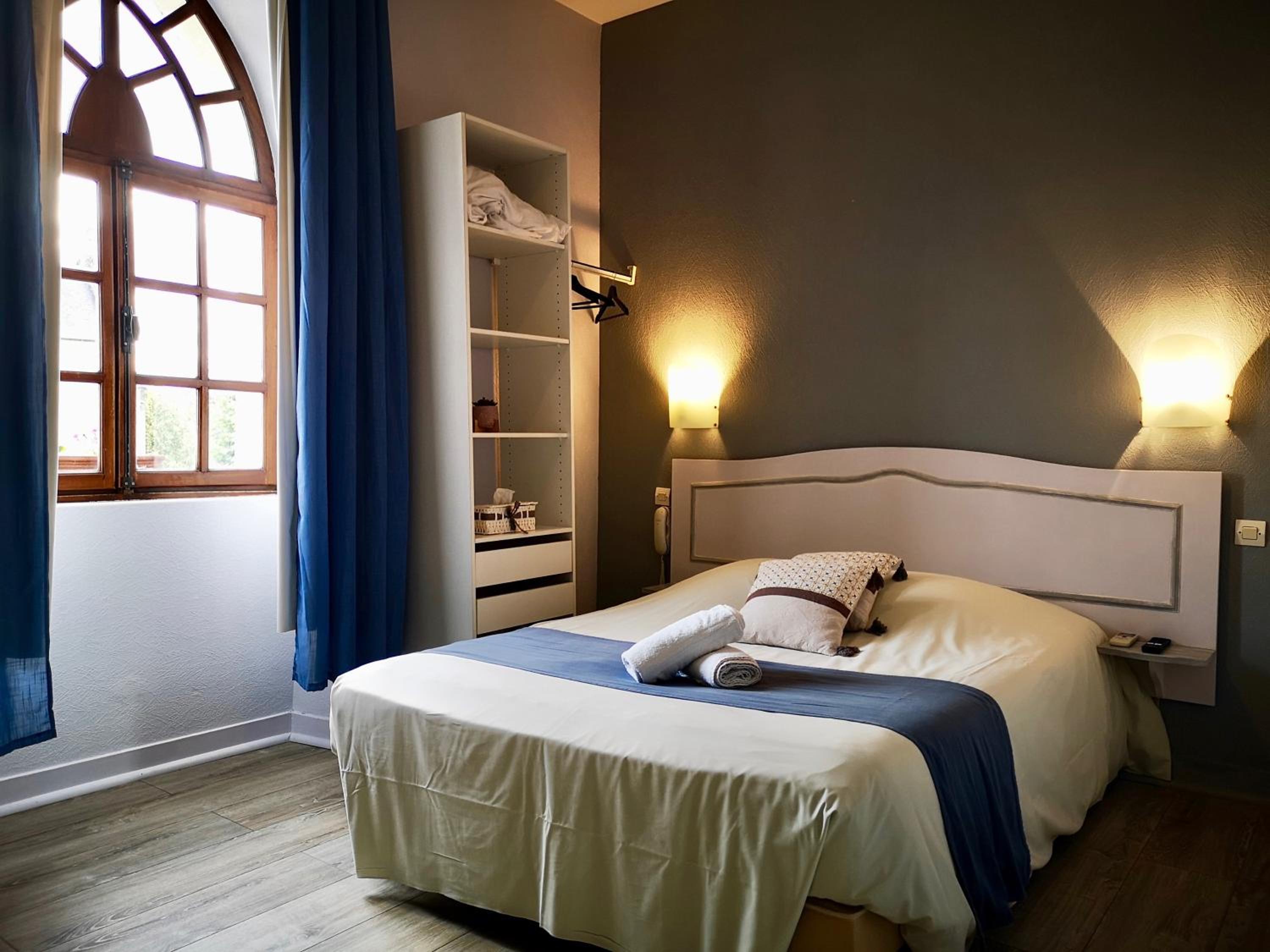 Hôtel-Restaurant Le Prieuré devient la 