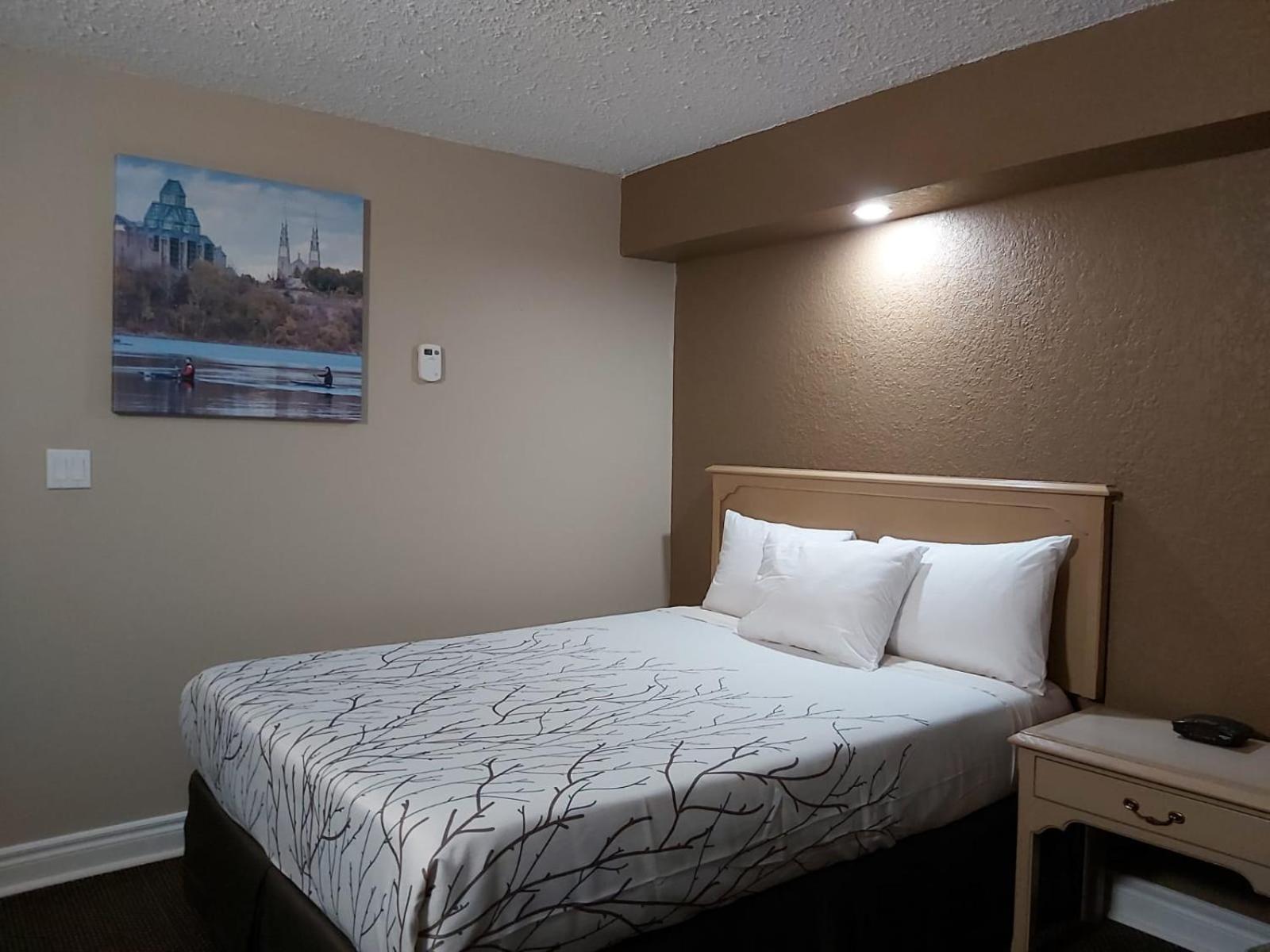Arnprior Motor Inn