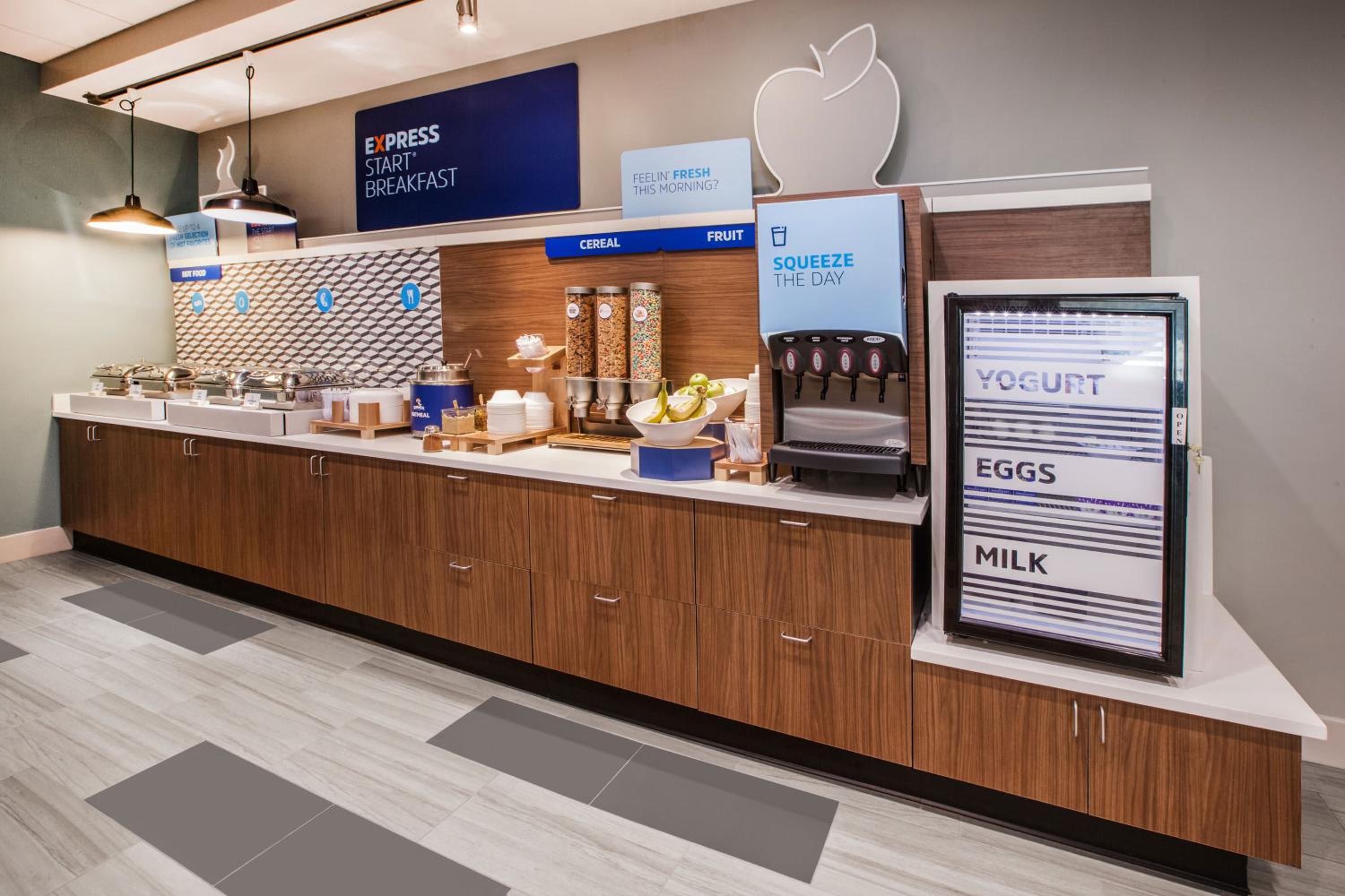 Holiday Inn Express Schaumburg-Rolling Meadows, an IHG Hotel - Property Image 21