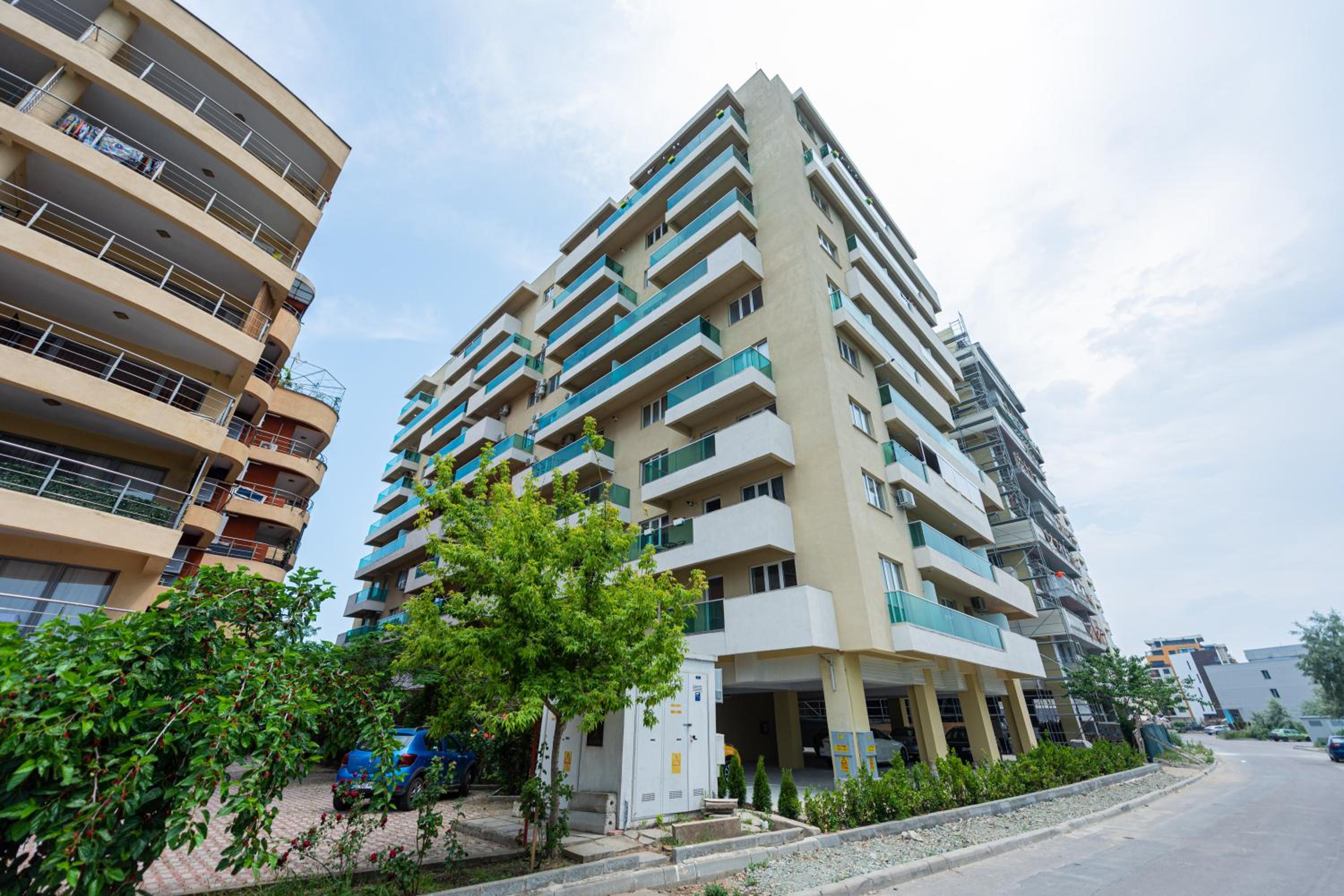 Royal Moonlight Apartment - main view