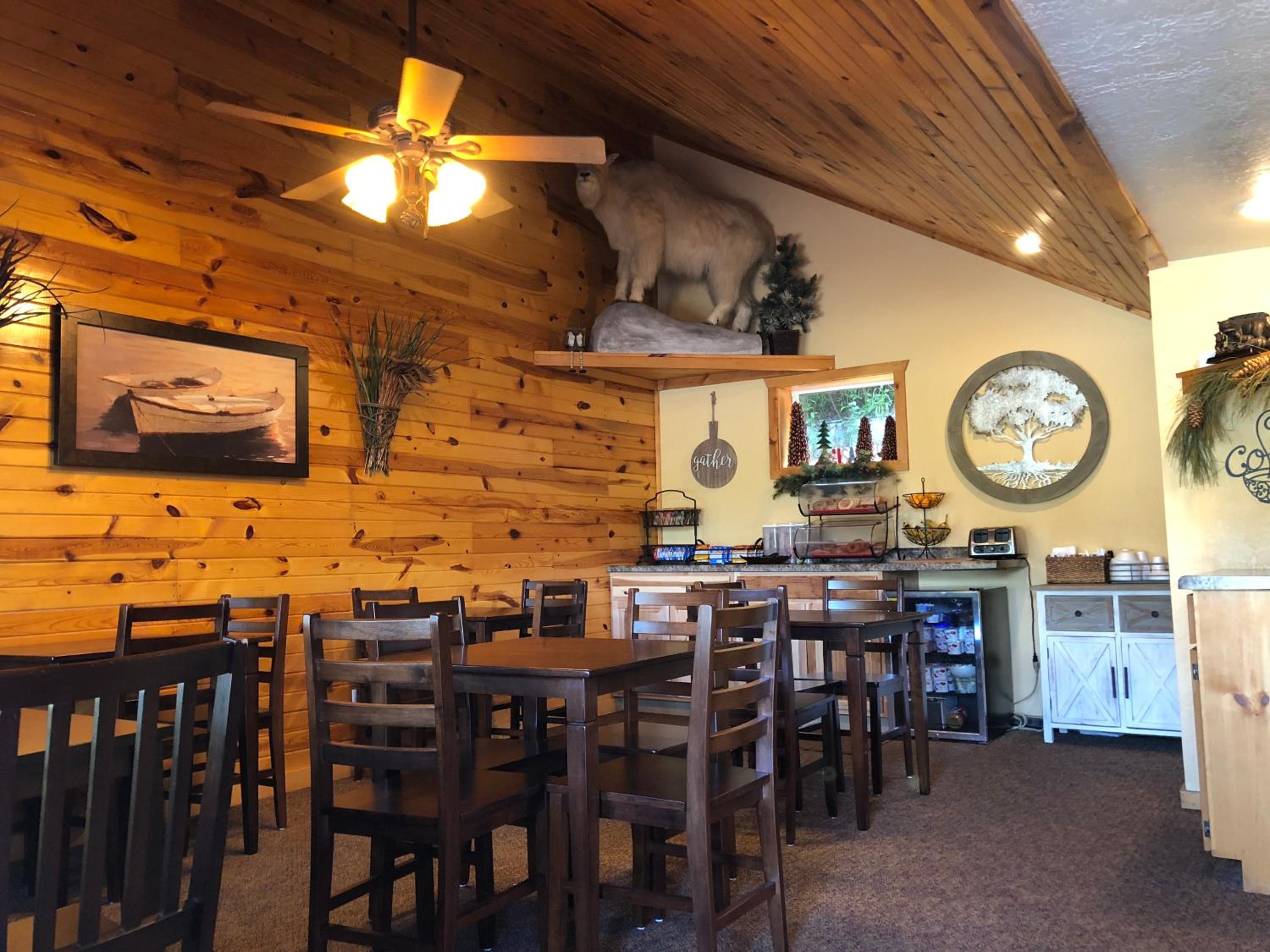 Mountain View Lodge & Cabins