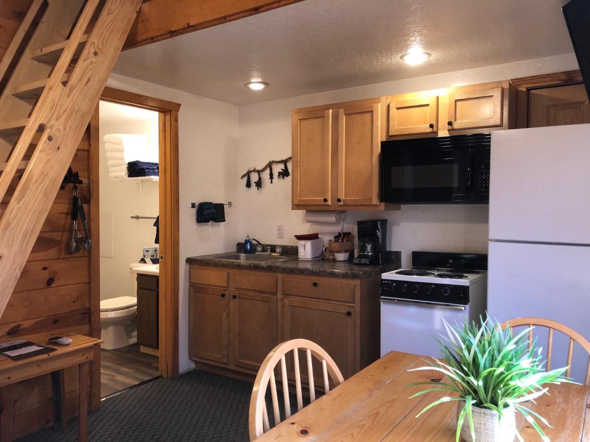 Mountain View Lodge & Cabins