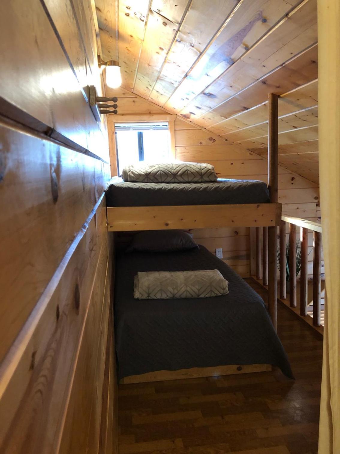 Mountain View Lodge & Cabins