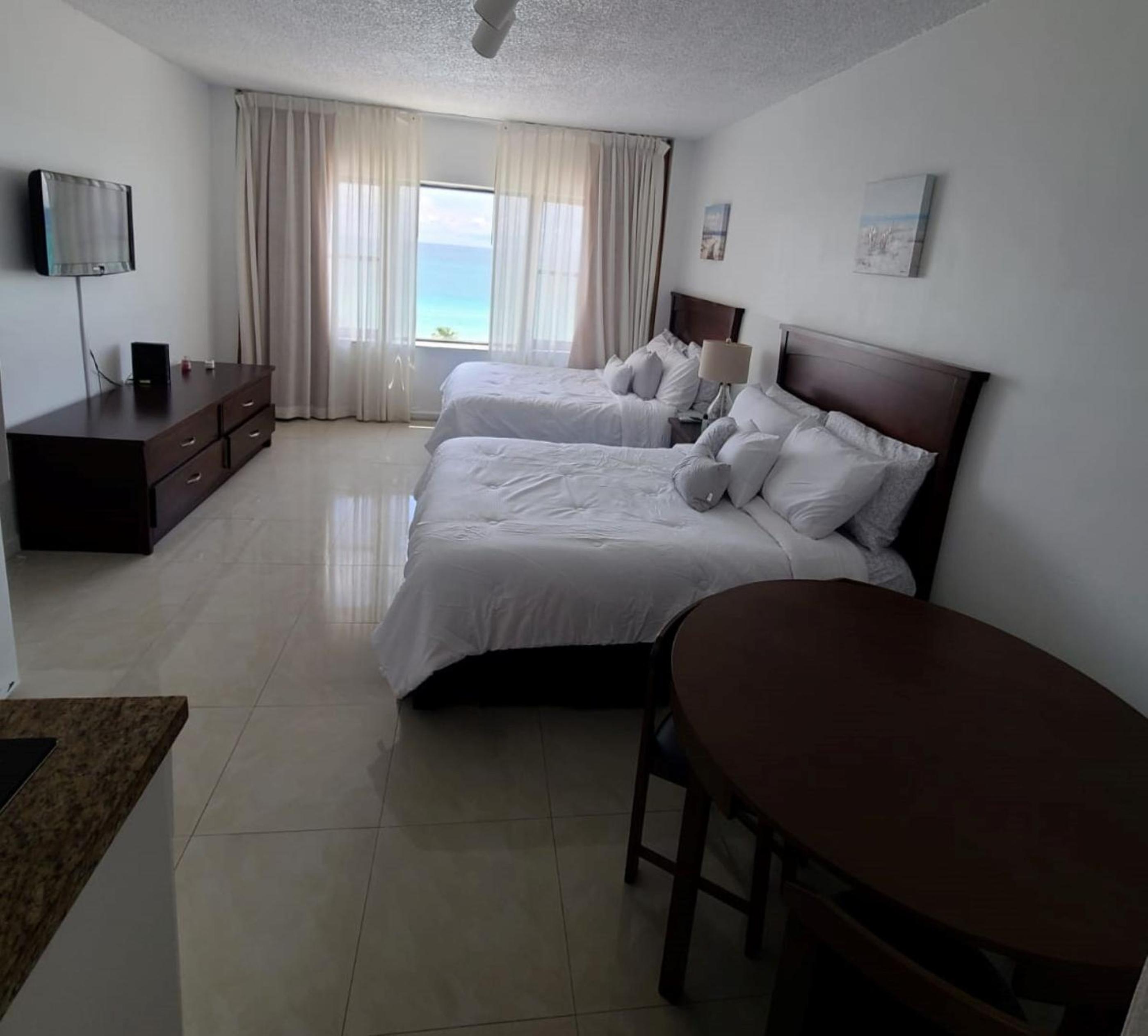 Ocean Front Casablanca Studios with FULL KITCHENS & Beach access By BL Rentals