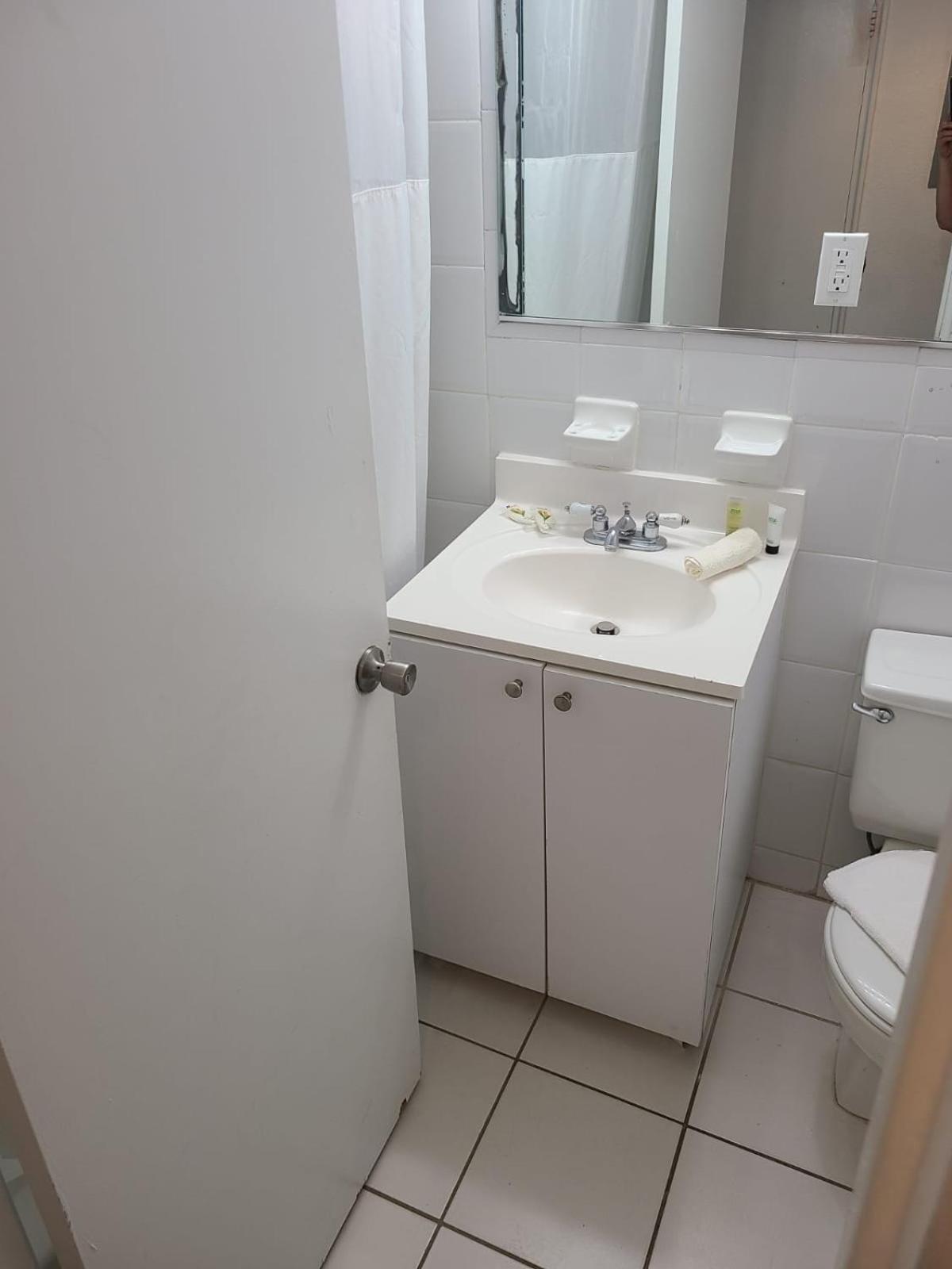 Ocean Front Casablanca Studios with FULL KITCHENS & Beach access By BL Rentals