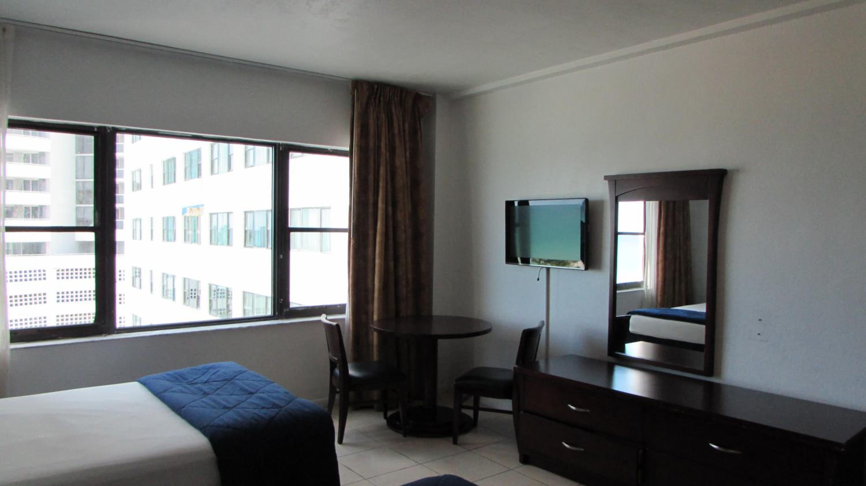 Ocean Front Casablanca Studios with FULL KITCHENS & Beach access By BL Rentals