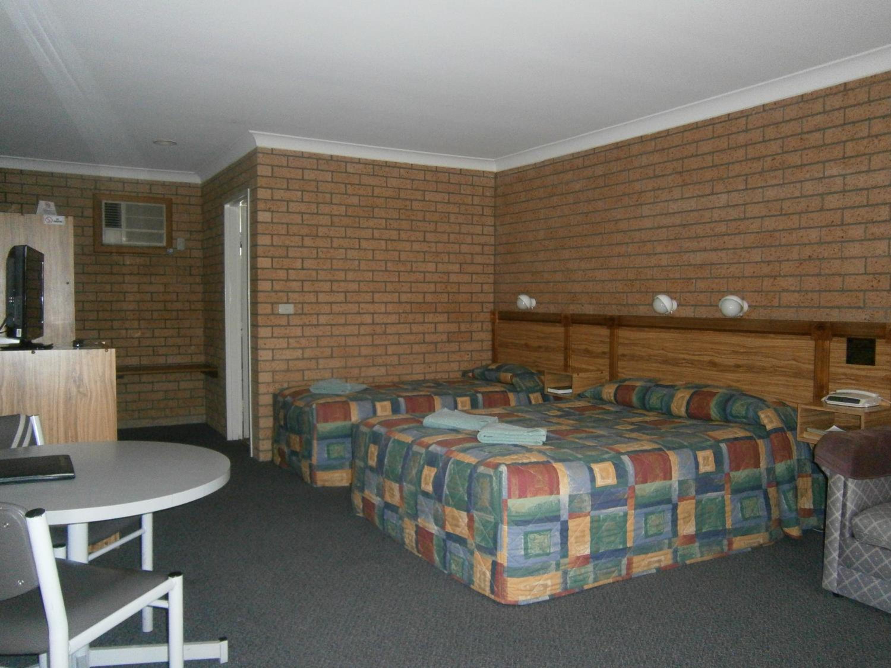 Aaron Inn Motel