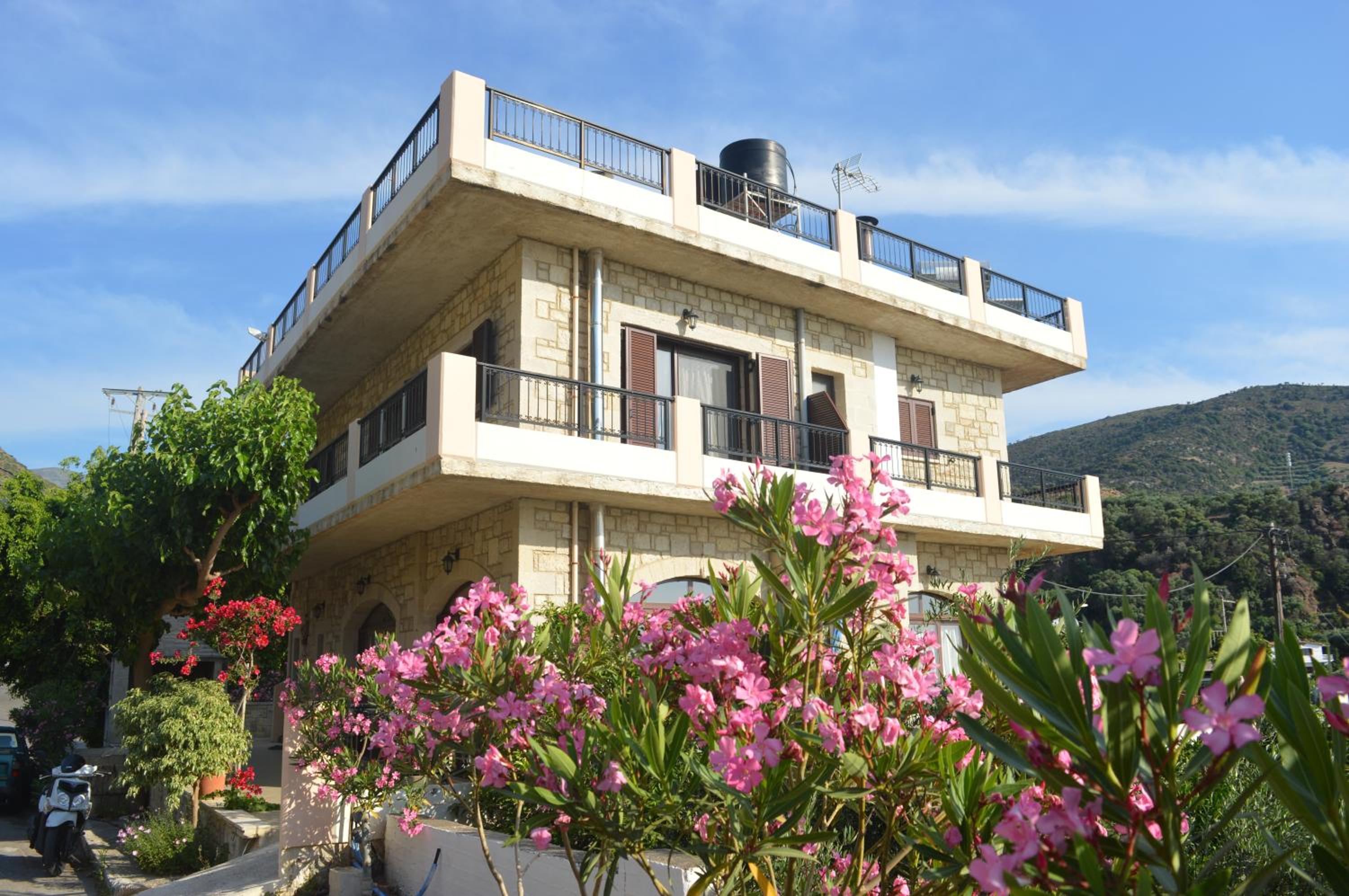 Ariadni Apartments