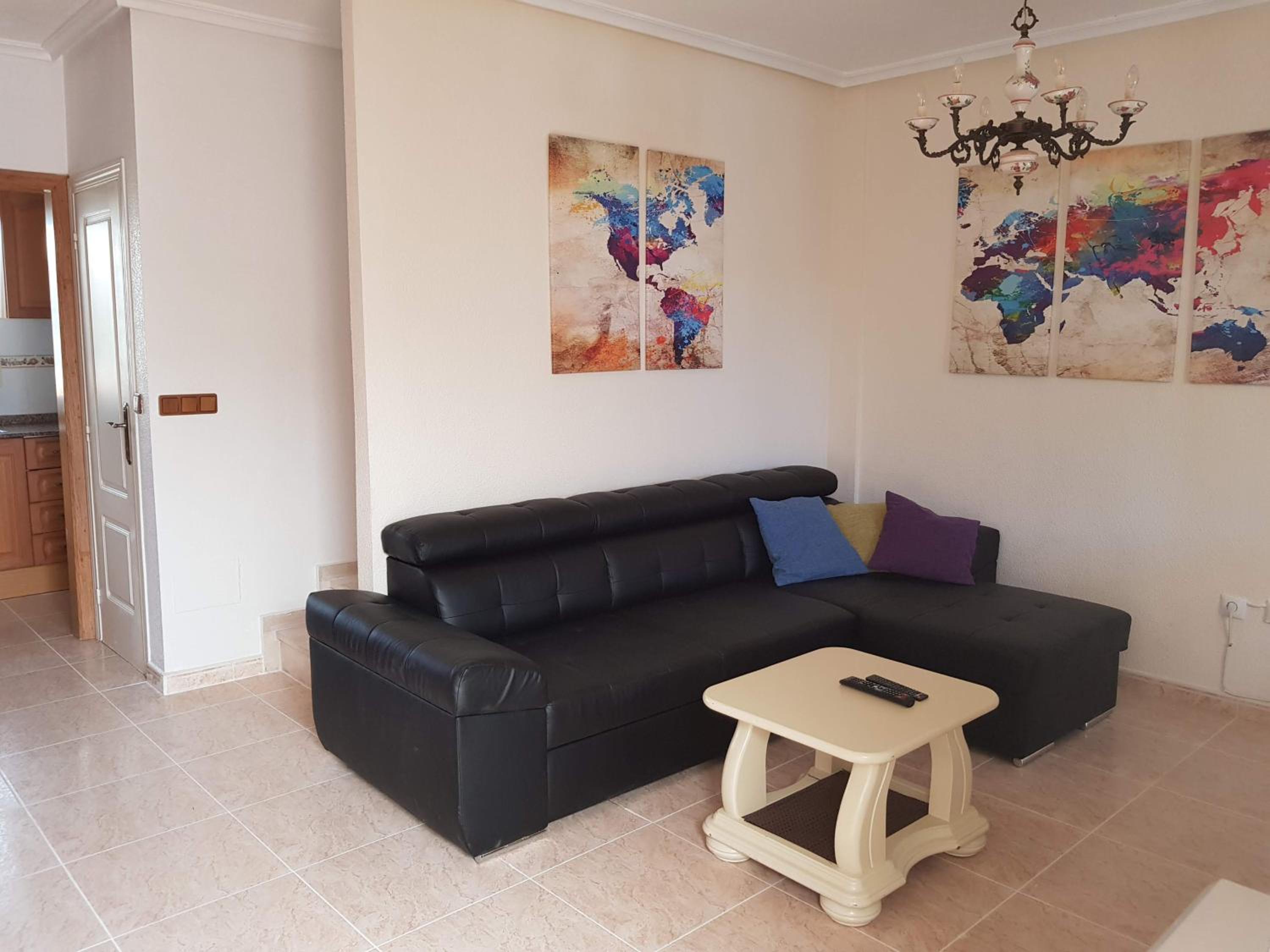 Villa La Zenia, Private pool, 10min walk to La Zenia Beach, for 6 people