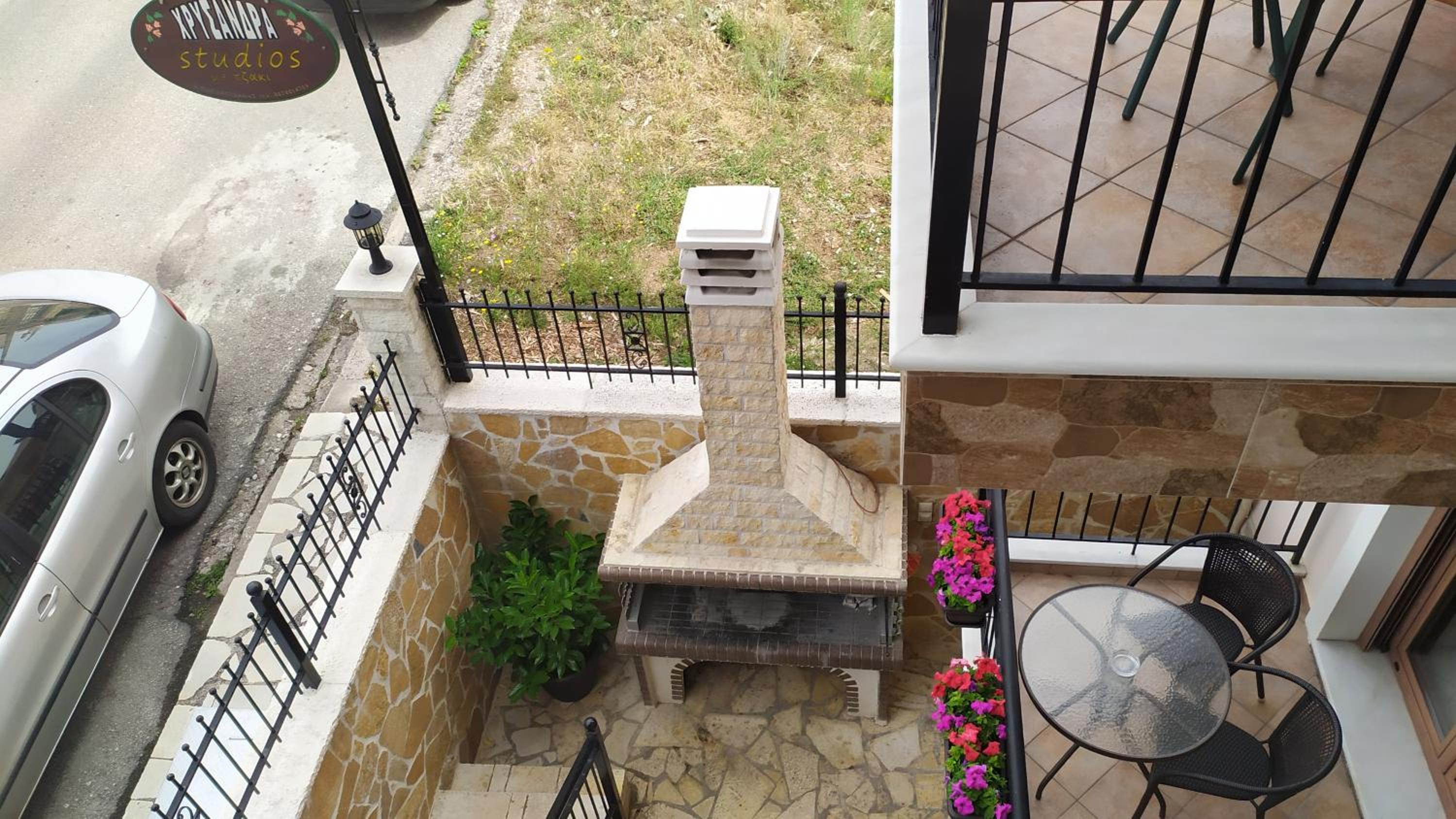 Photo 18