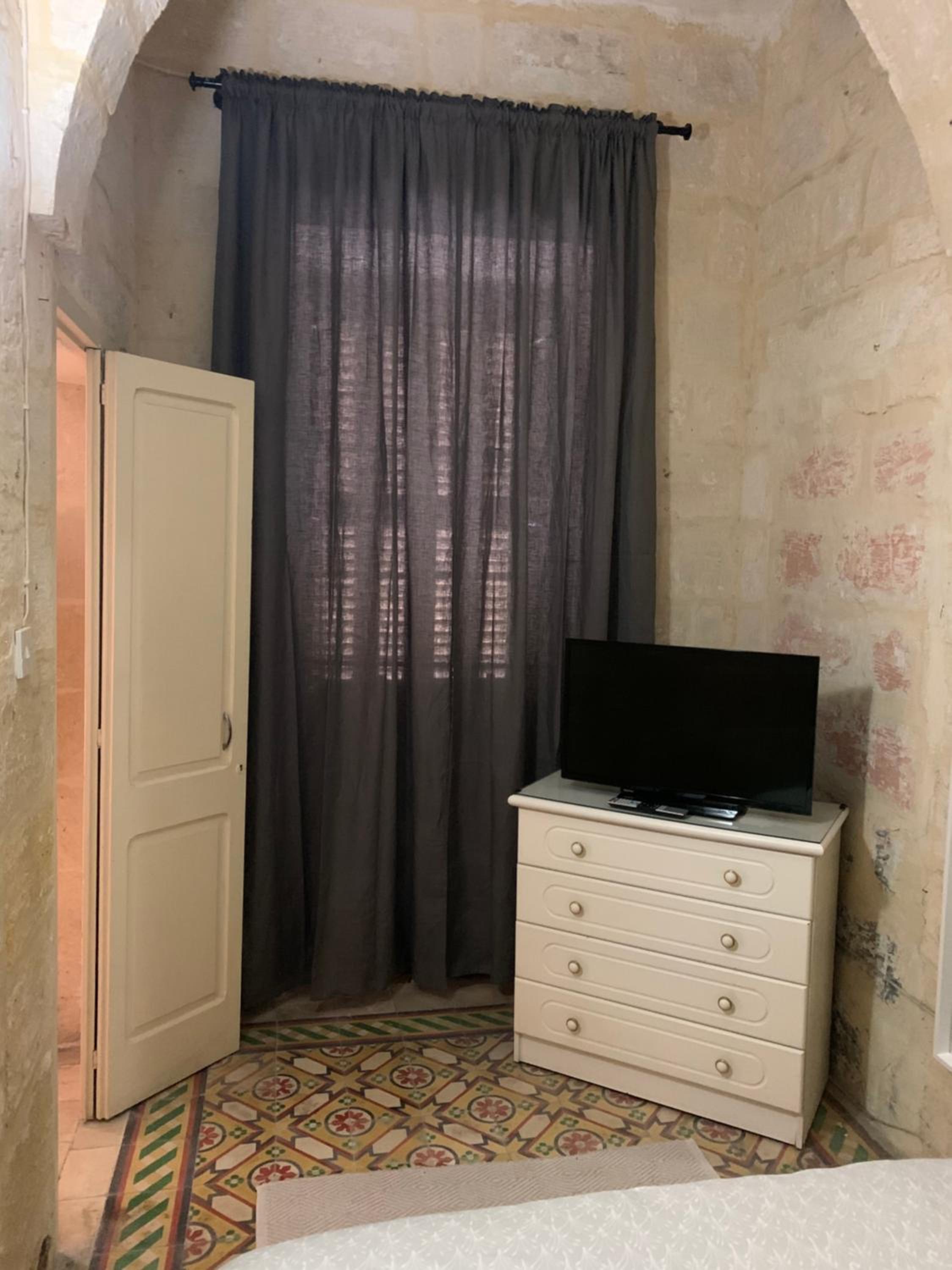 2 bedroom apartment in the centre of Valletta view 4