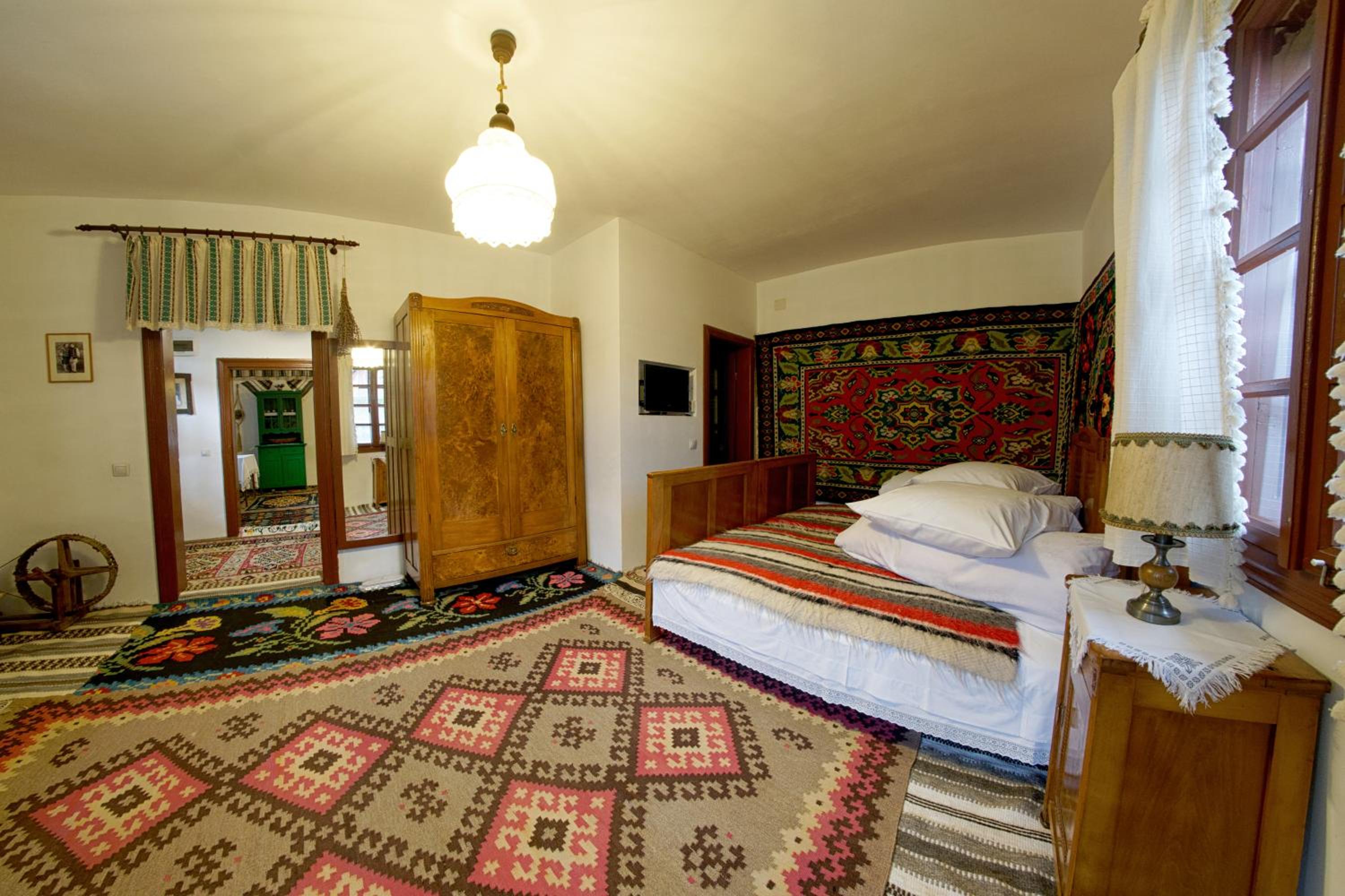 Casa Bunicii din Bucovina view 4
