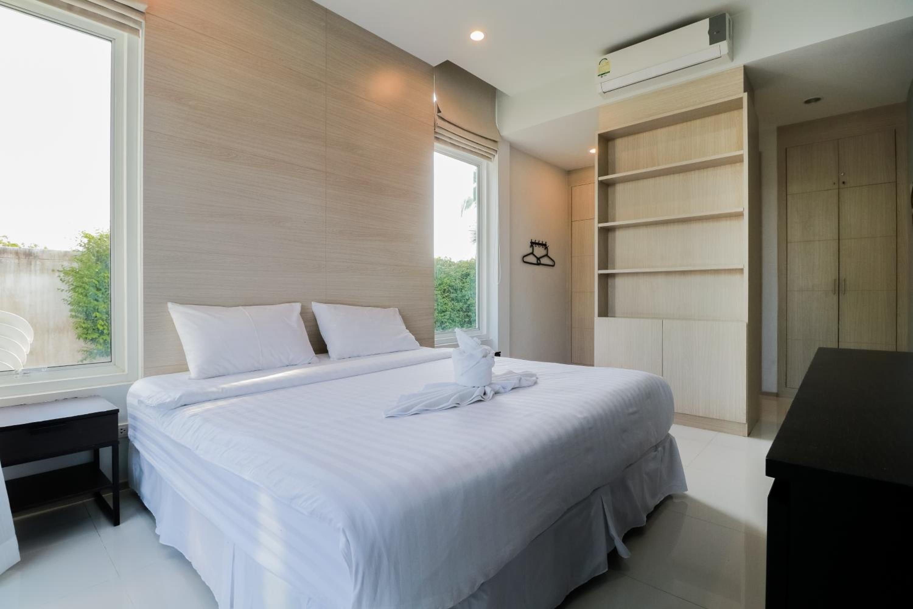 Chaum Haus Pool Villas