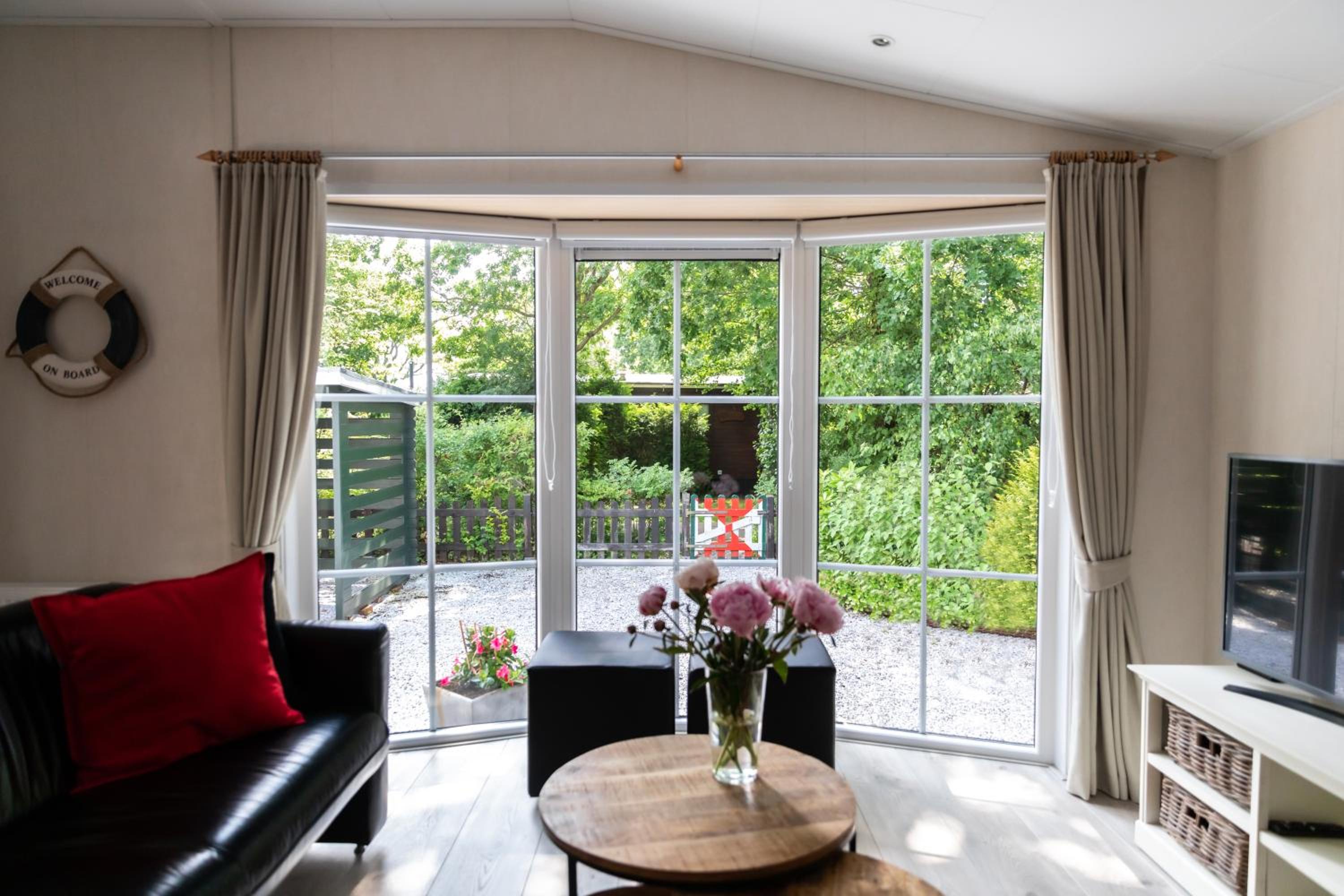 Chalet aan de kust view 2
