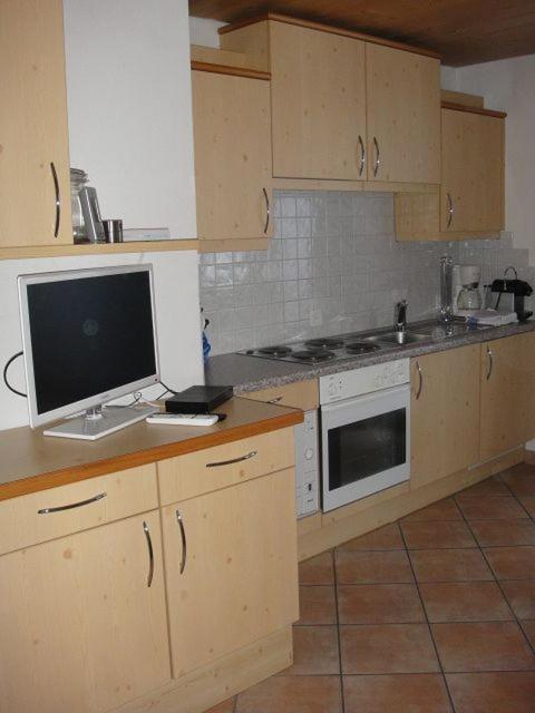Chasa Mezpra/Stephan Jenal Nr. 1 - Ferienwohnung für 2-4 Personen