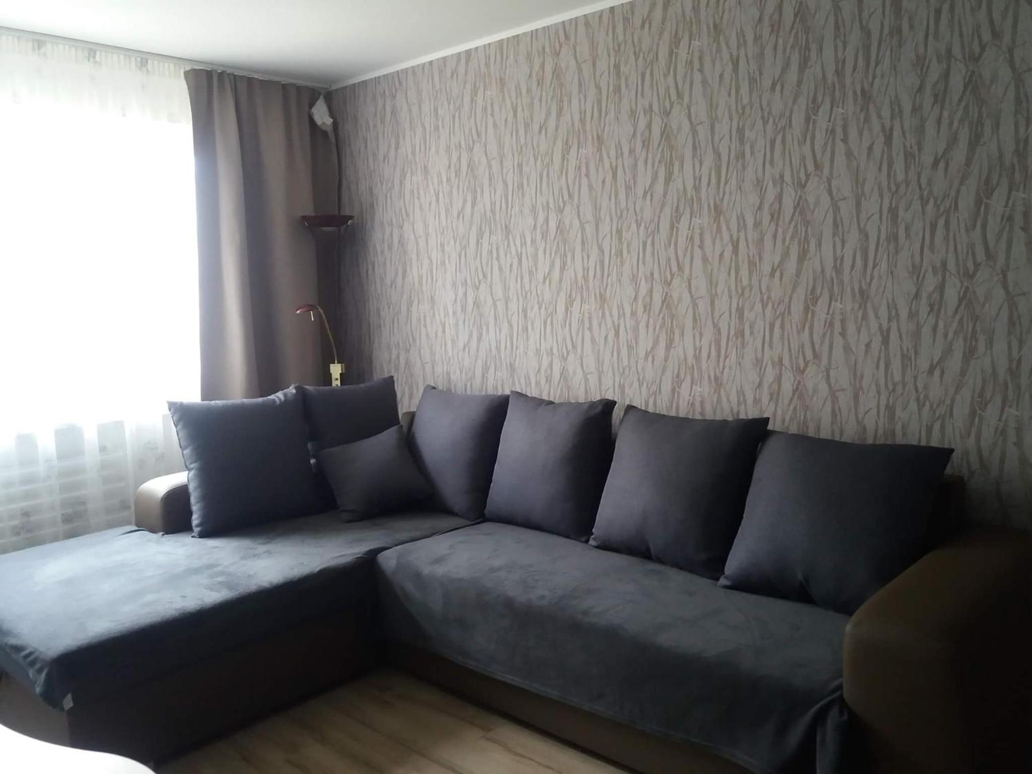 Cosy home 10 min from city center view 2
