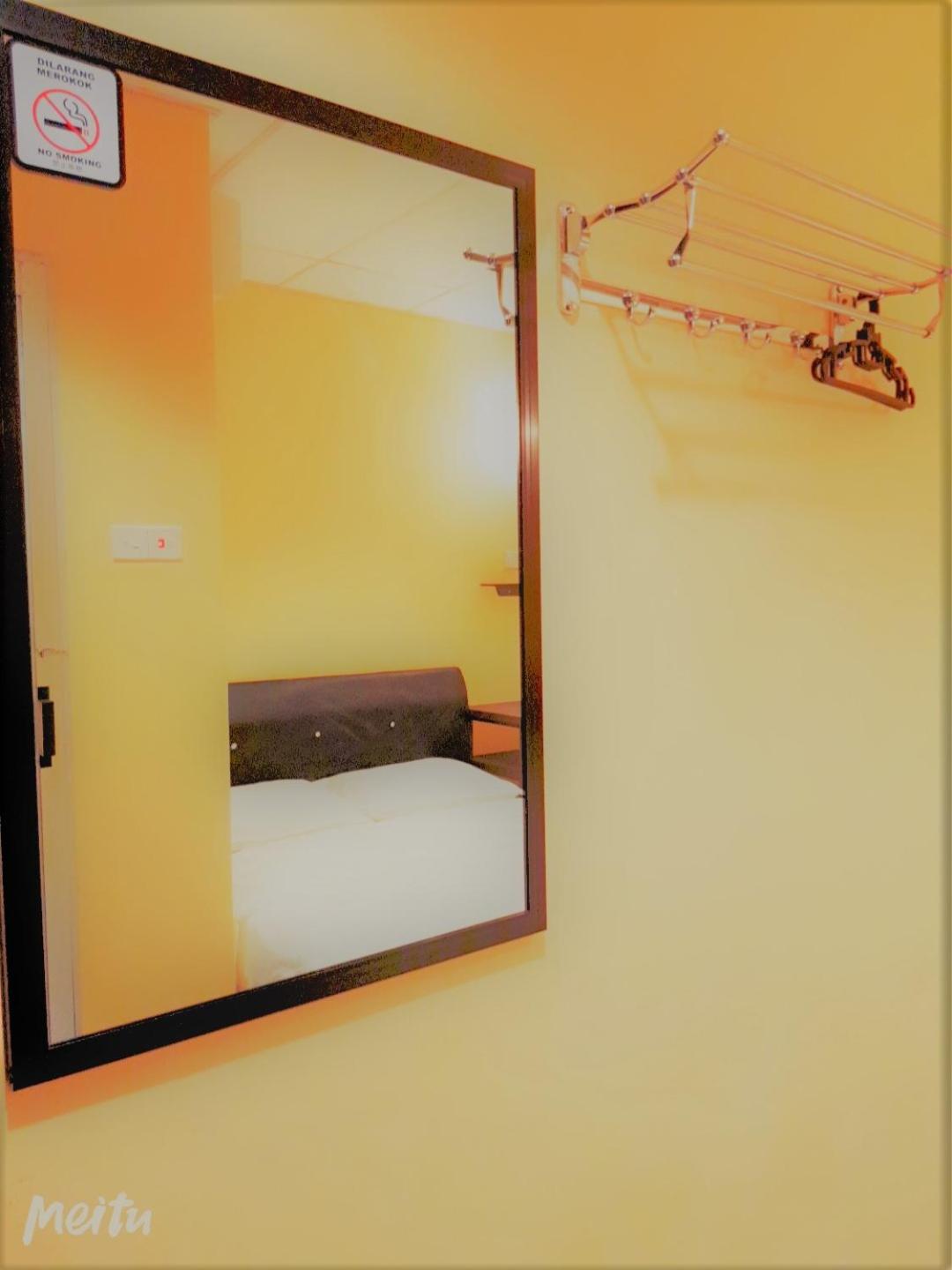 Loft Pals Urbanstay Lodge, Kapit, photo 39