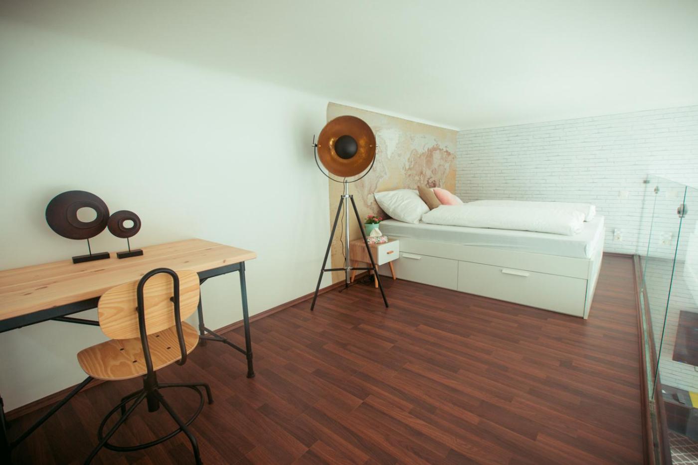 Zeus Design Loft Apartments