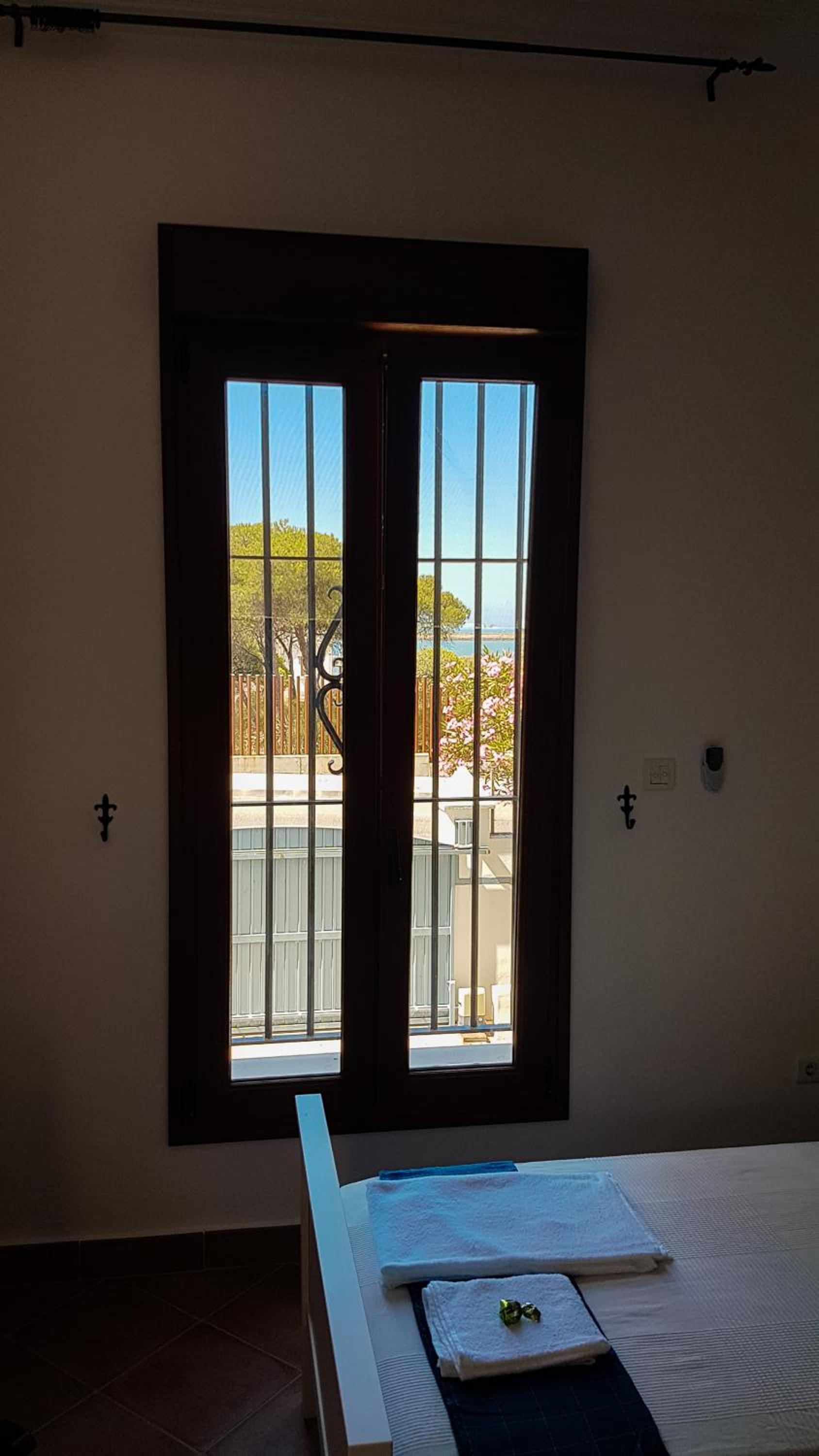 Casa con jardín en la playa view 2