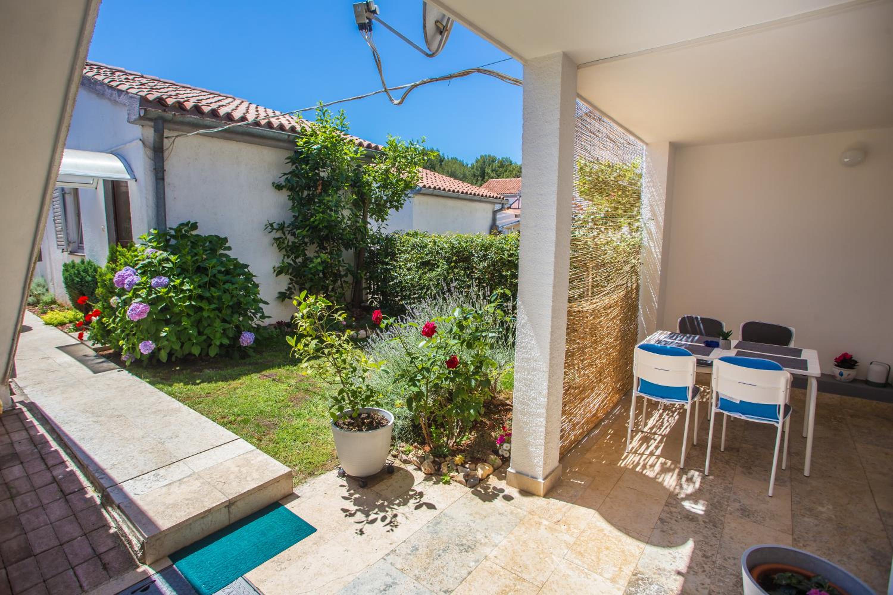 Apartment Rosse view 5