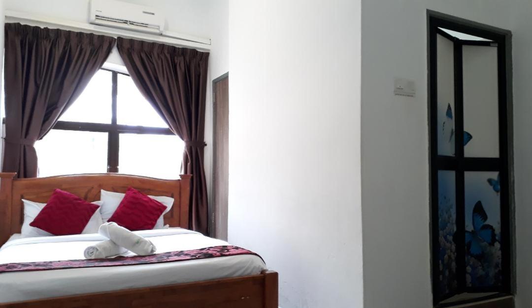 Max Ferringhi Hotel