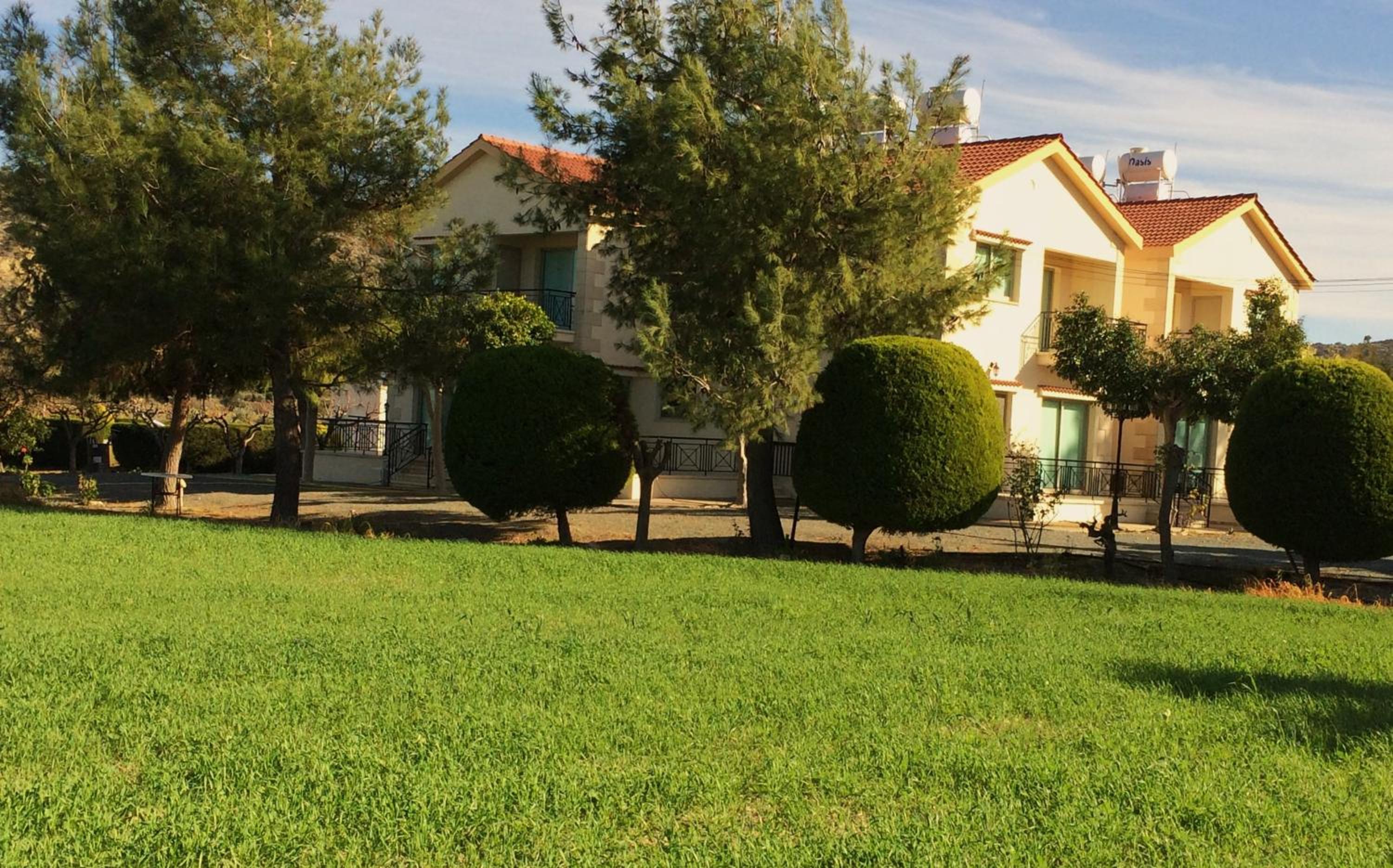 Himonas Apartments