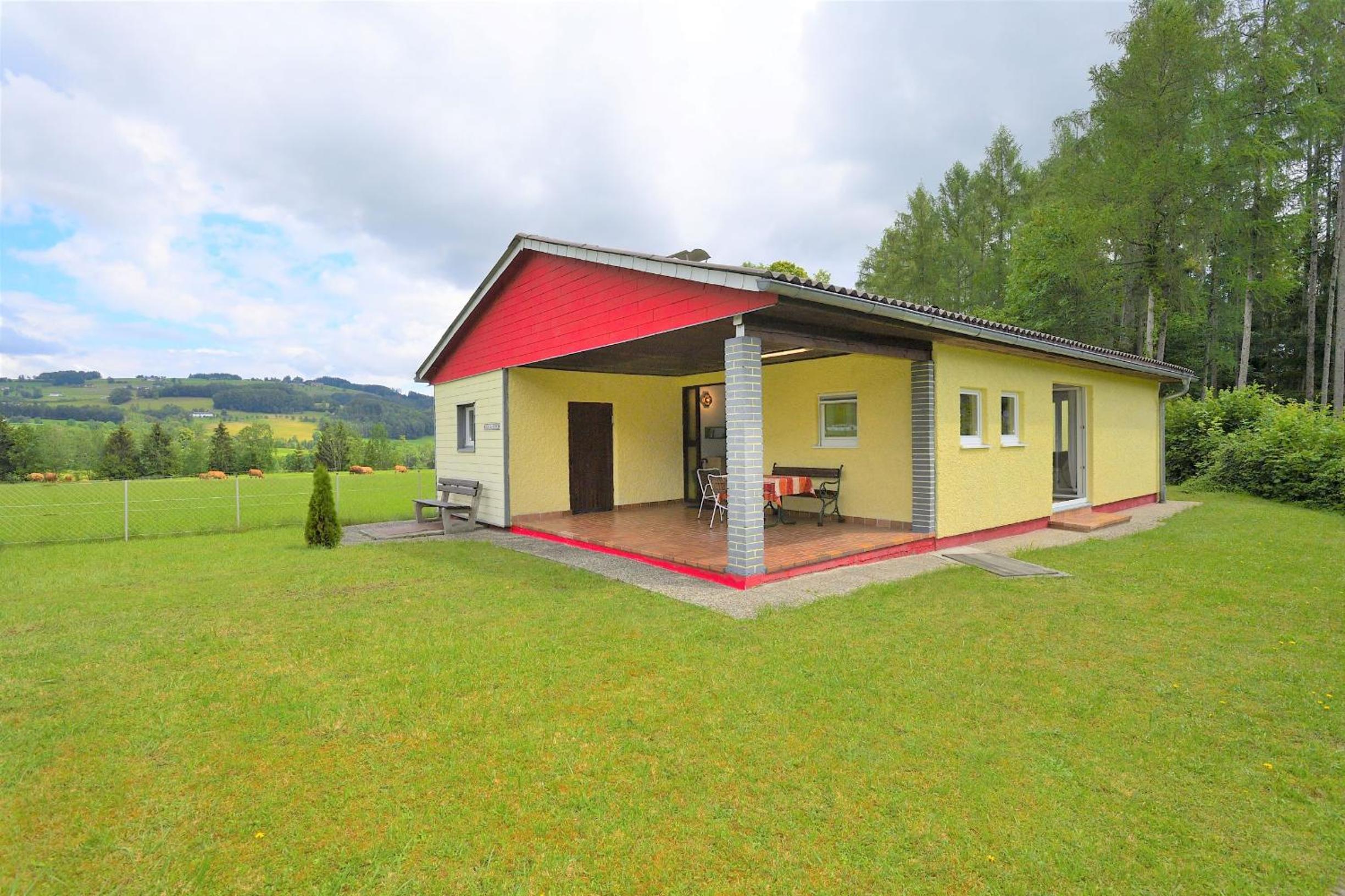 Ferienhaus am Traunsee mit Bergsicht