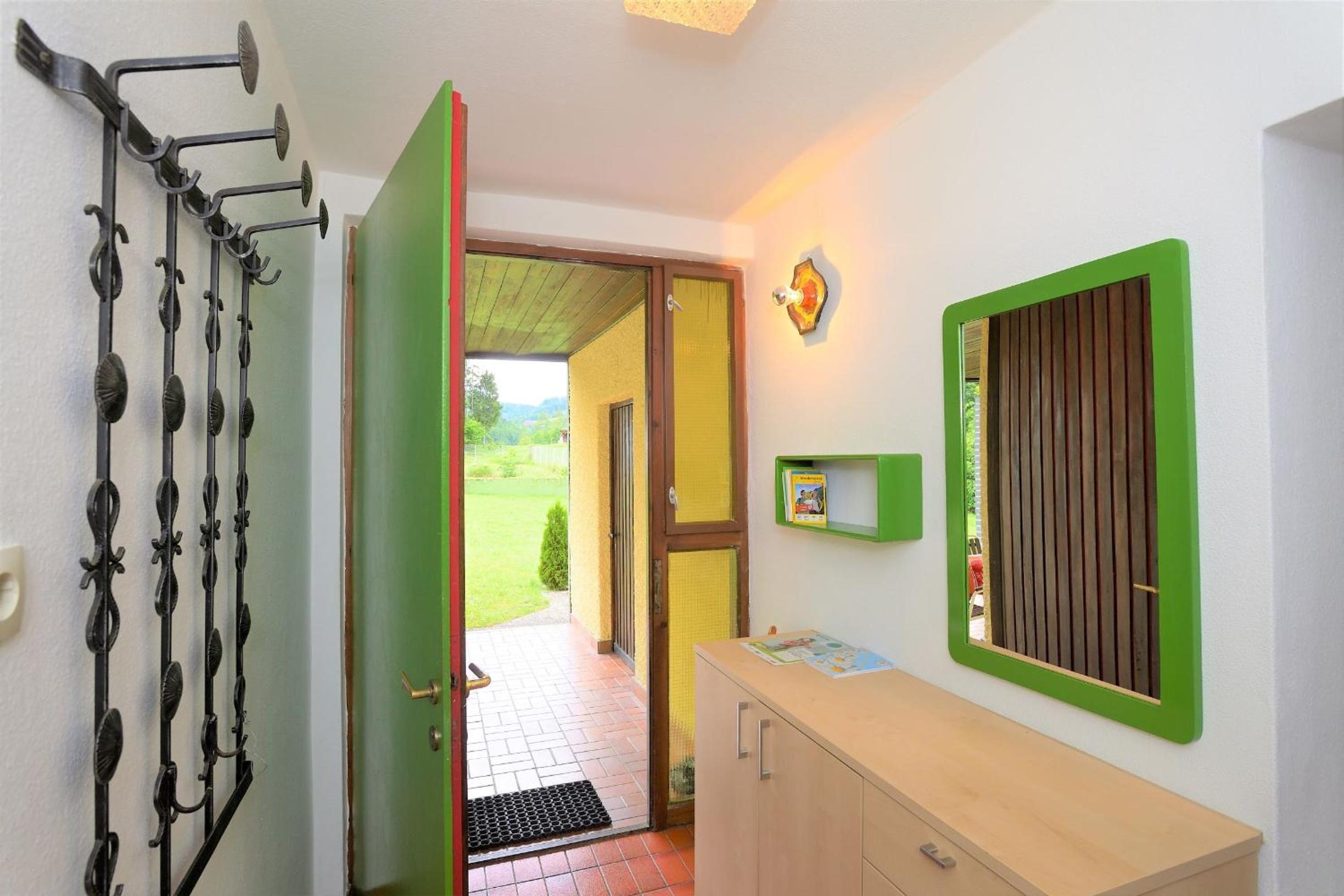 Ferienhaus am Traunsee mit Bergsicht