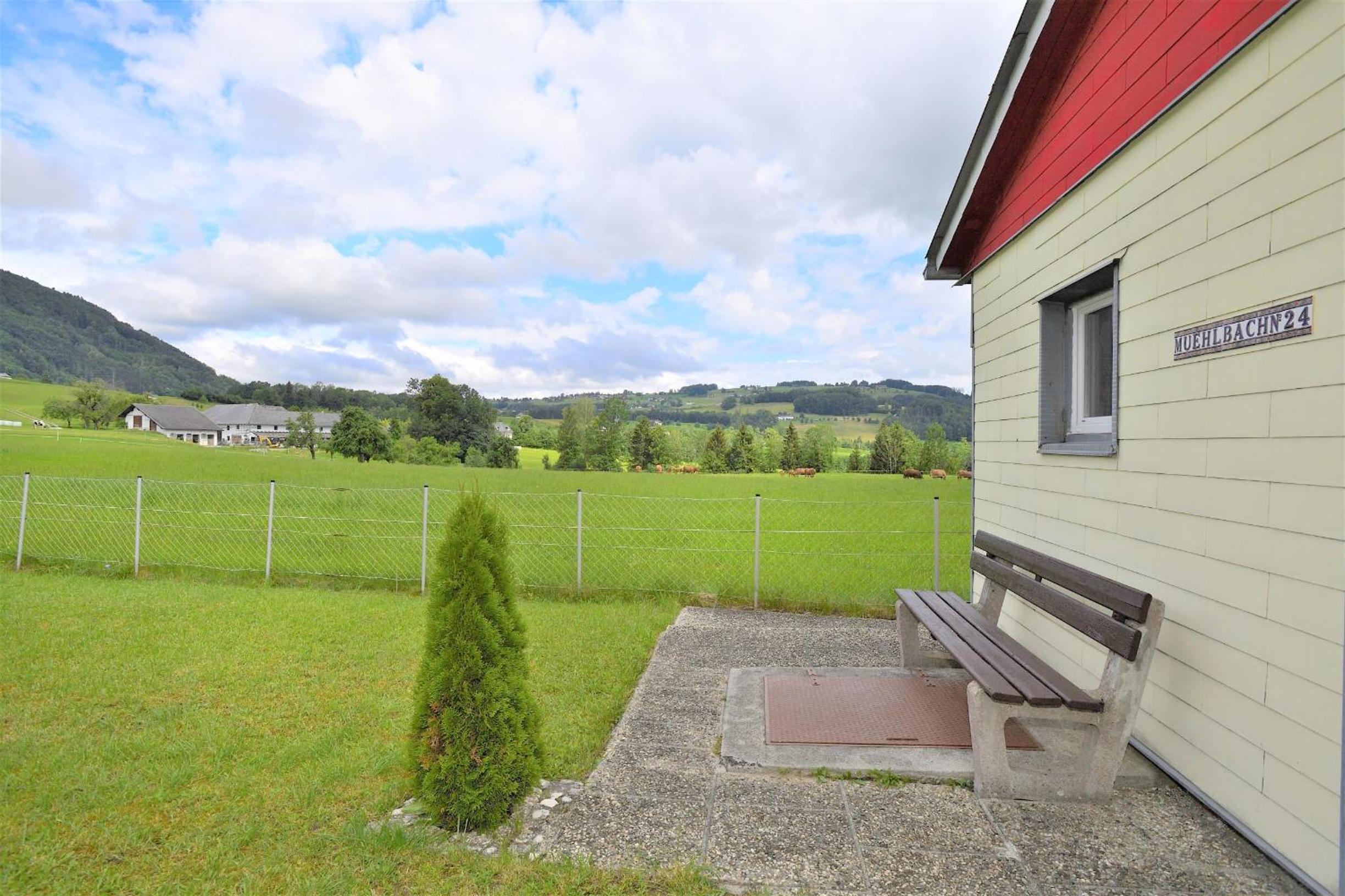 Ferienhaus am Traunsee mit Bergsicht
