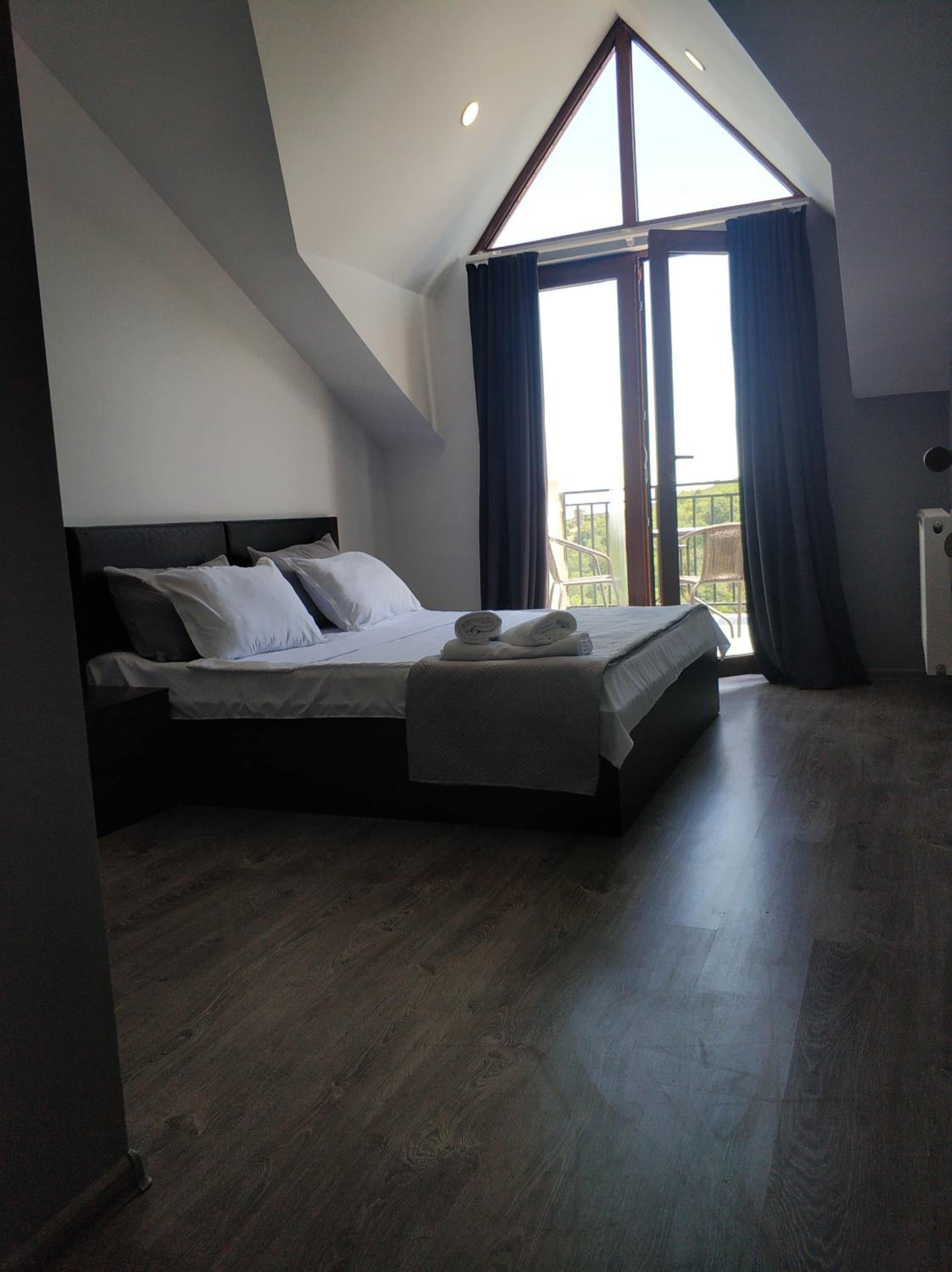 Photo 42
