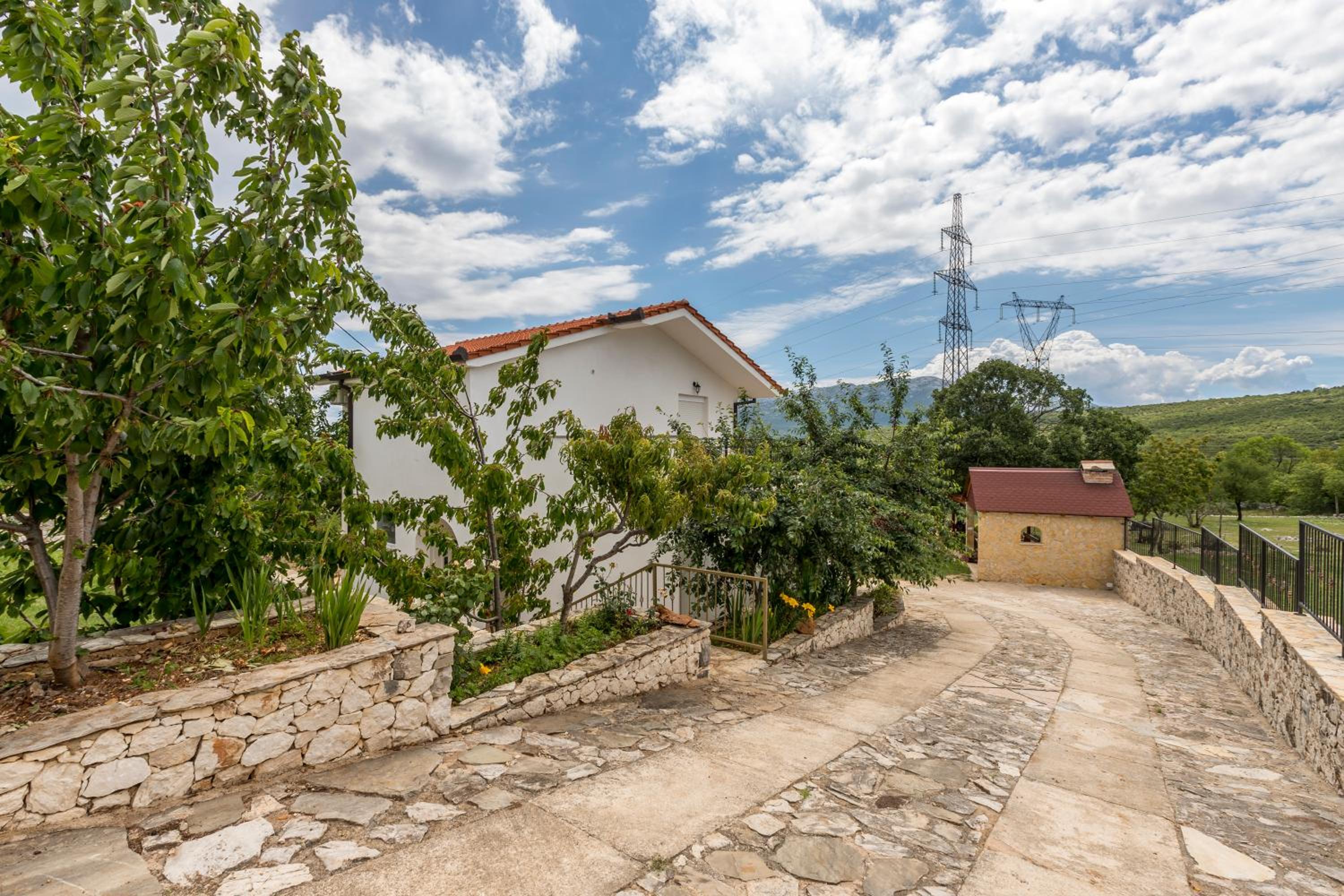 Villa Podrugovi Dvori with pool view 3