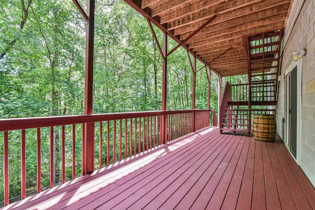 Game room, hot tub, just 7 miles to downtown Asheville! view 3