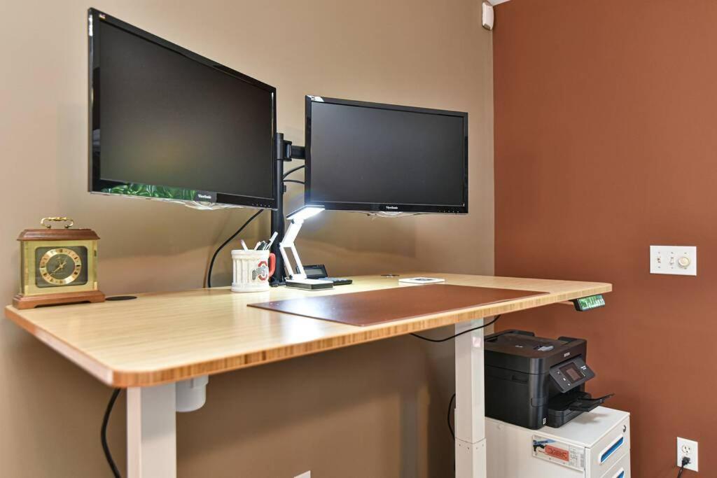 Game room, hot tub, just 7 miles to downtown Asheville! view 5