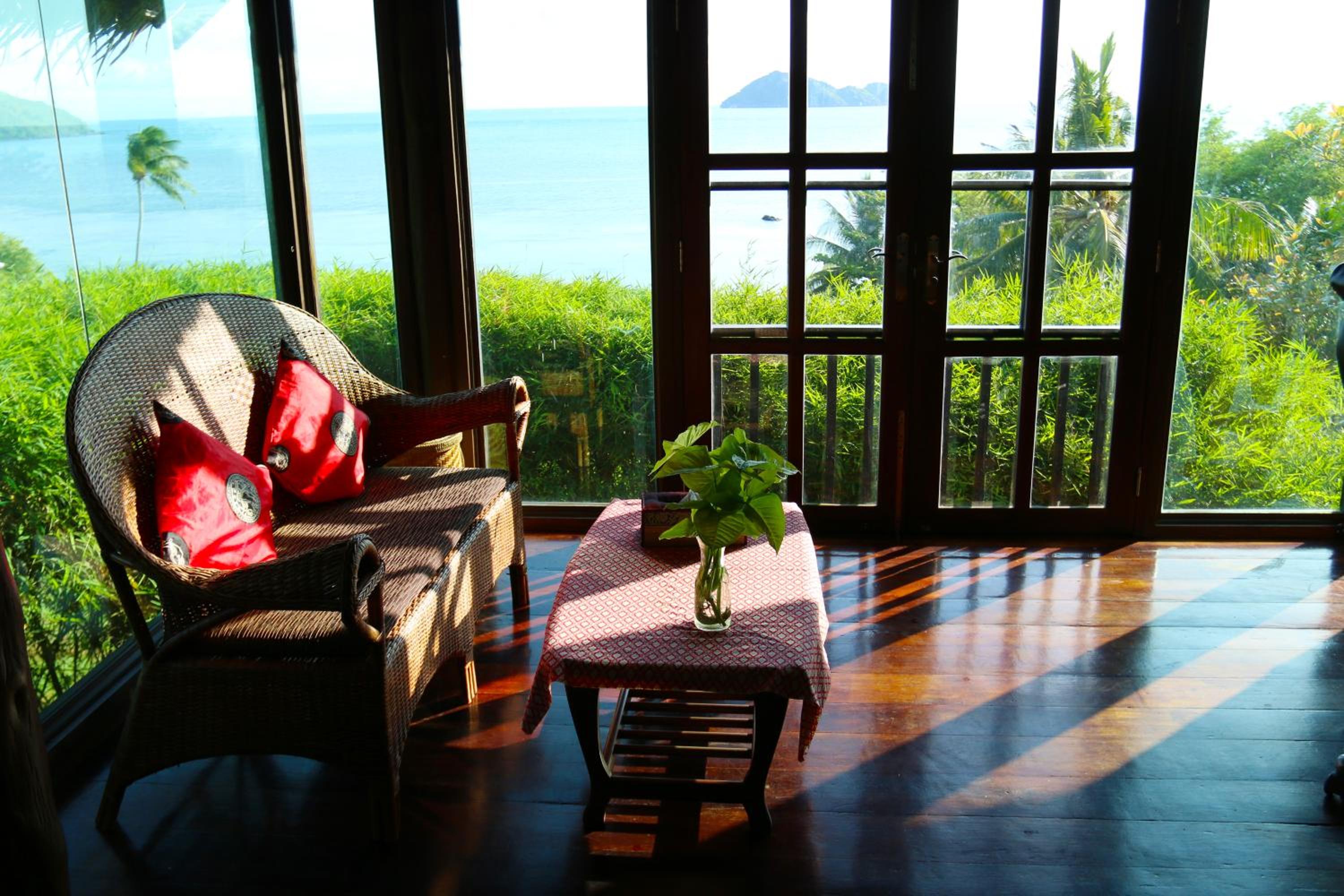 Glass Cottage view 3