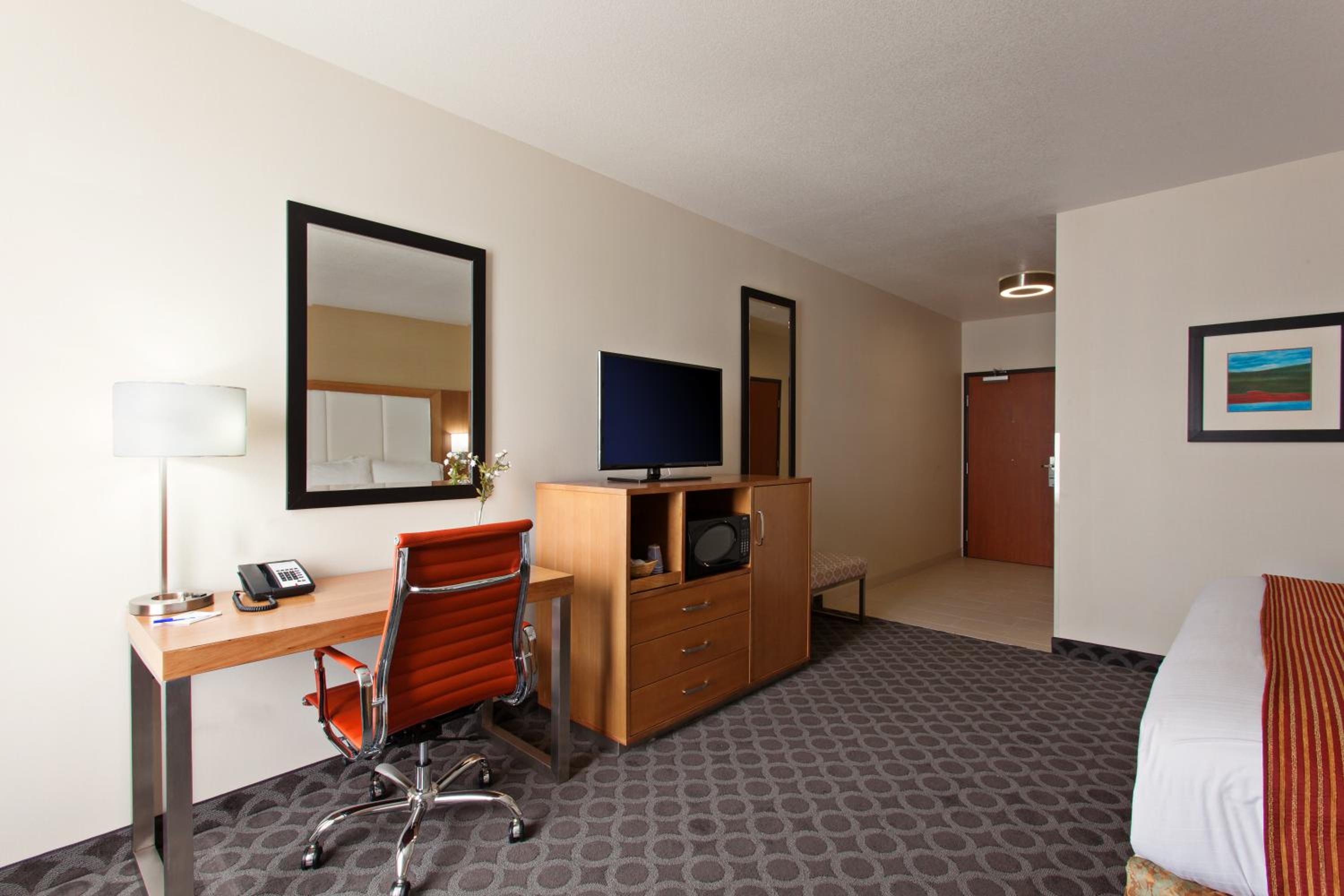 North Hollywood Vacations - Holiday Inn Express North Hollywood - Burbank Area, an IHG Hotel - Property Image 12