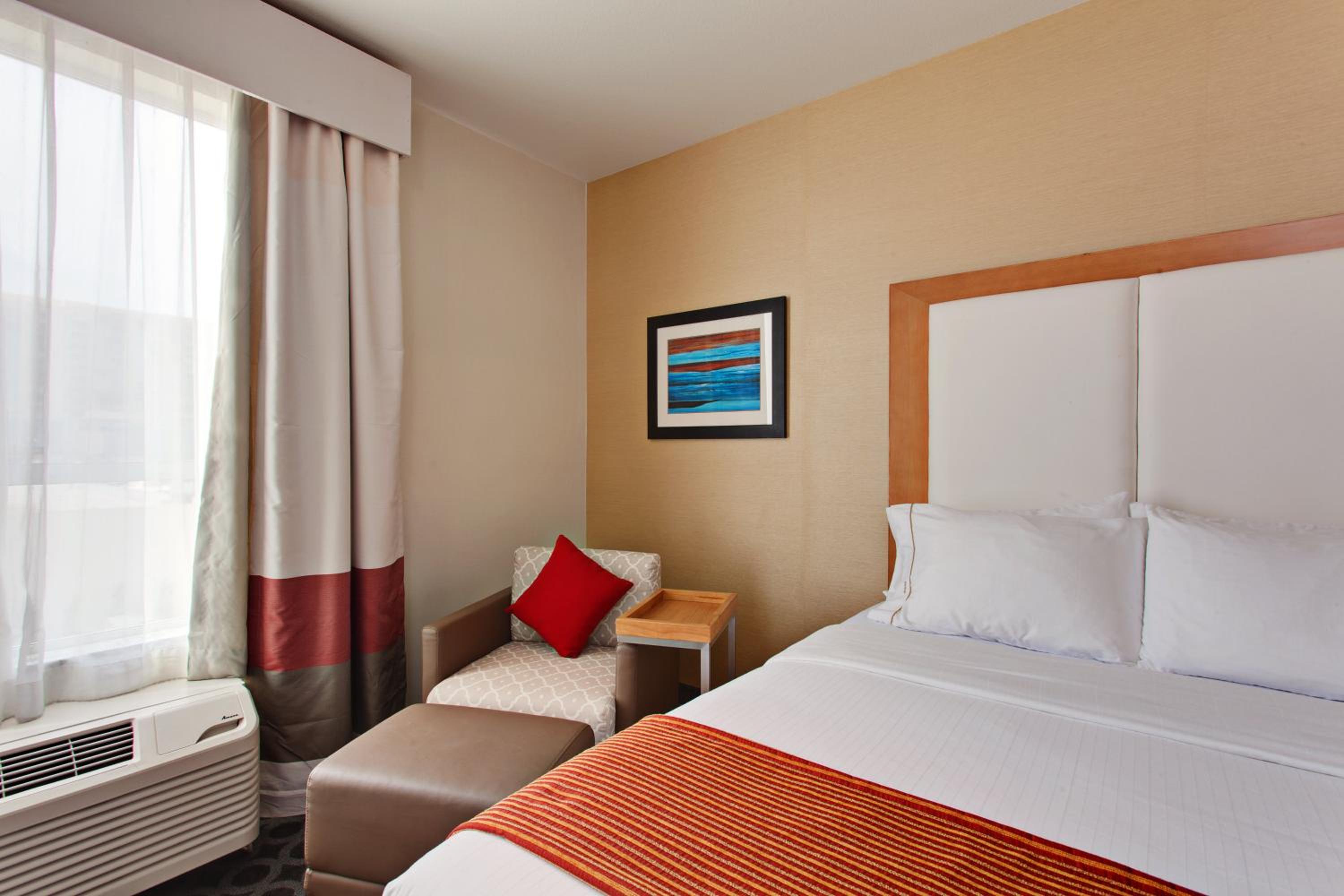 North Hollywood Vacations - Holiday Inn Express North Hollywood - Burbank Area, an IHG Hotel - Property Image 17