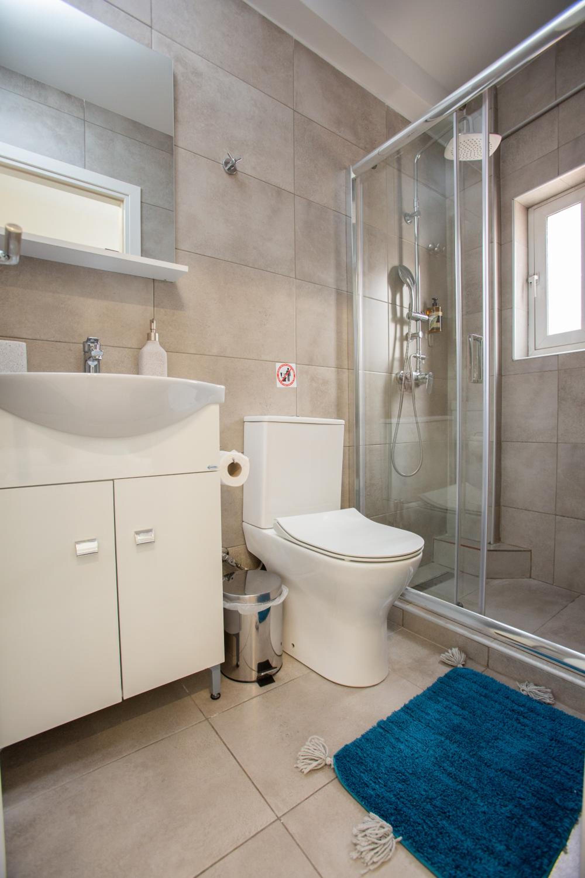 Raise Boutique Rooms in the Center of Athens photo 3