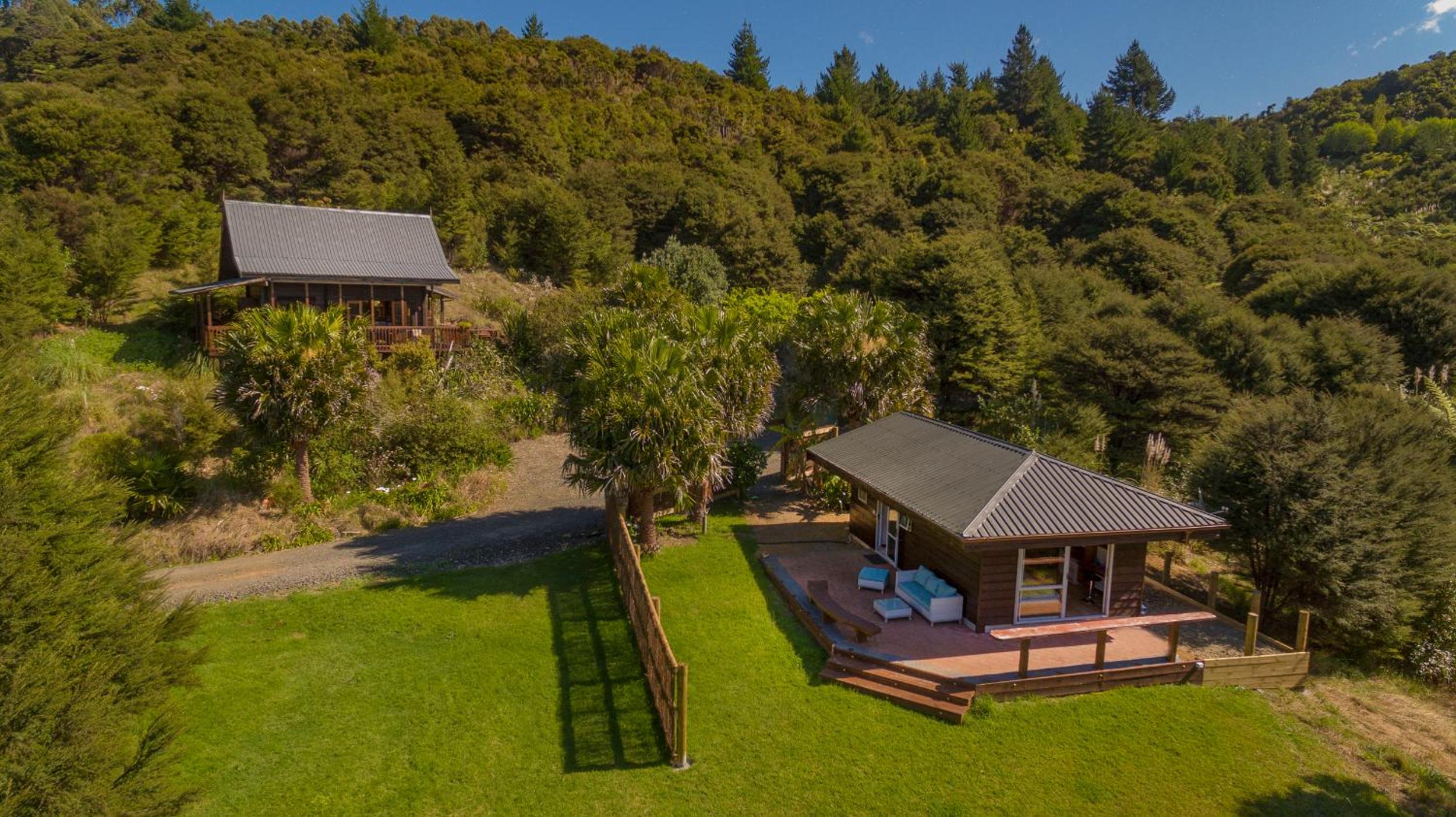 Kuaotunu Chalets view 2