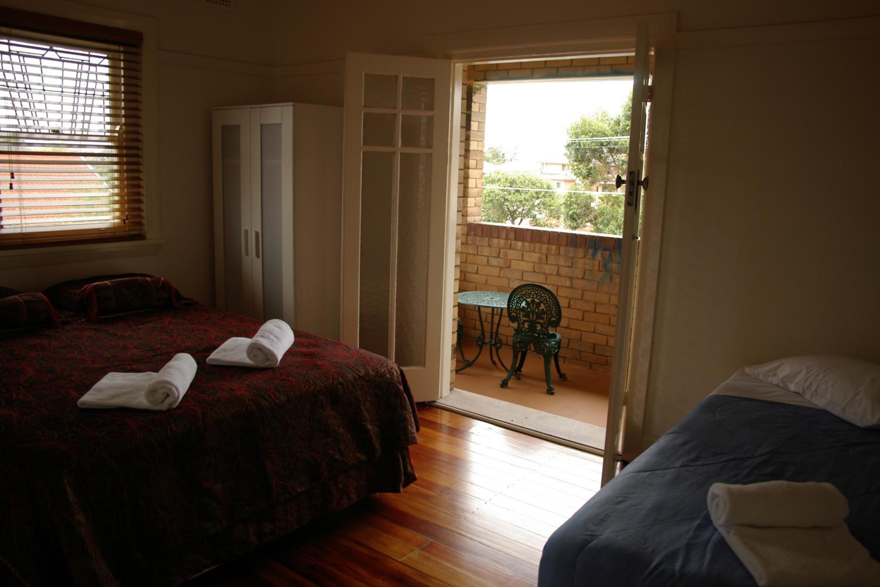 Accommodation Sydney Rockdale - 2 Bdr Pet Friendly Budget Apartment