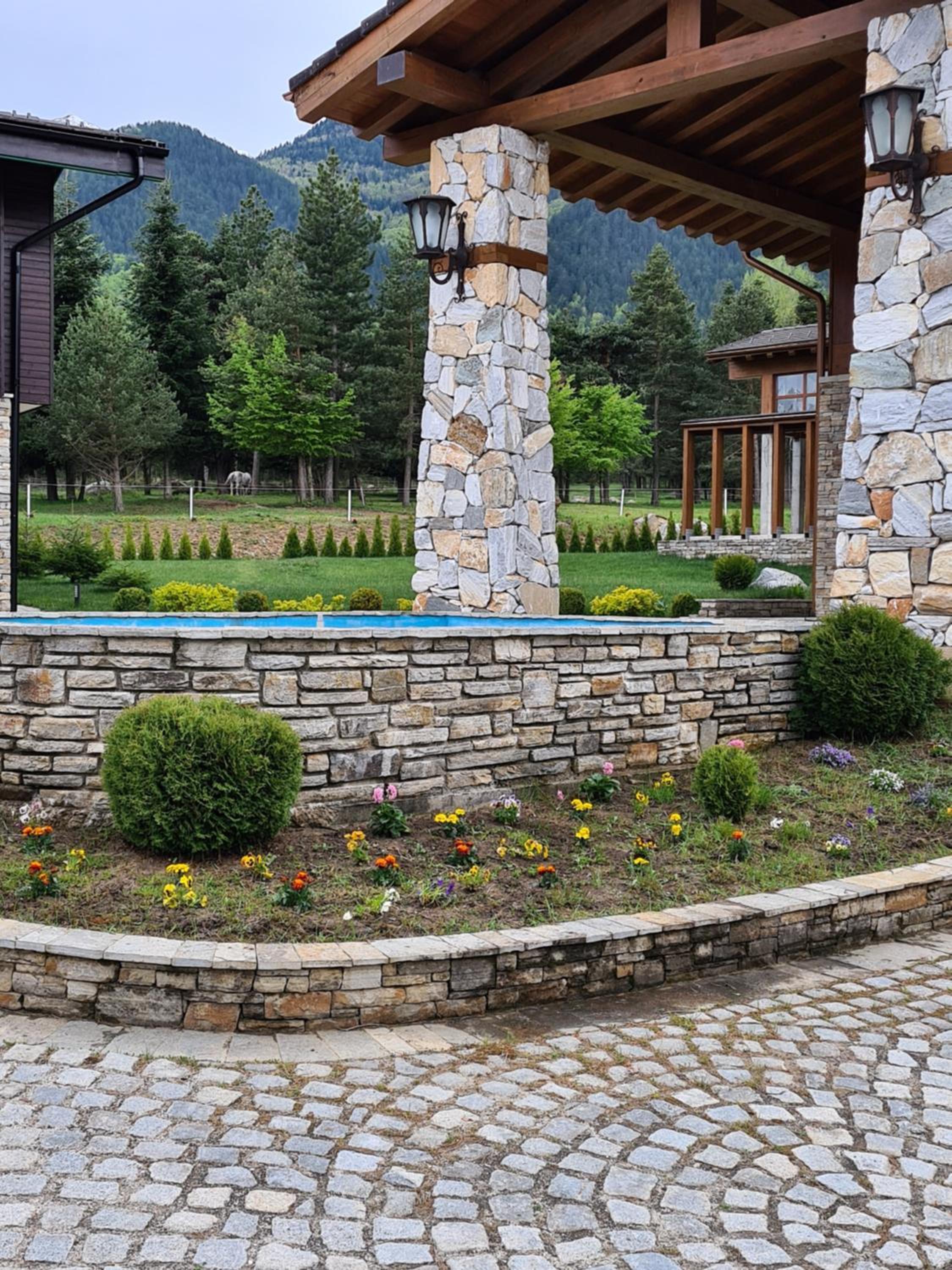 Horse Riding Club Pirin view 4