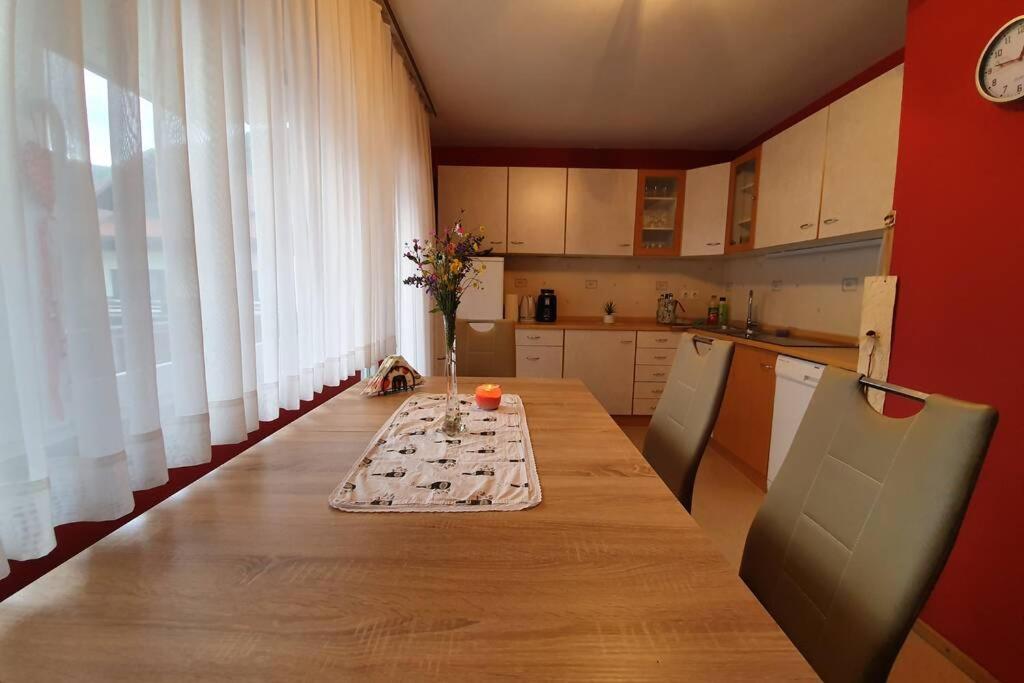 Apartma Kreda view 5